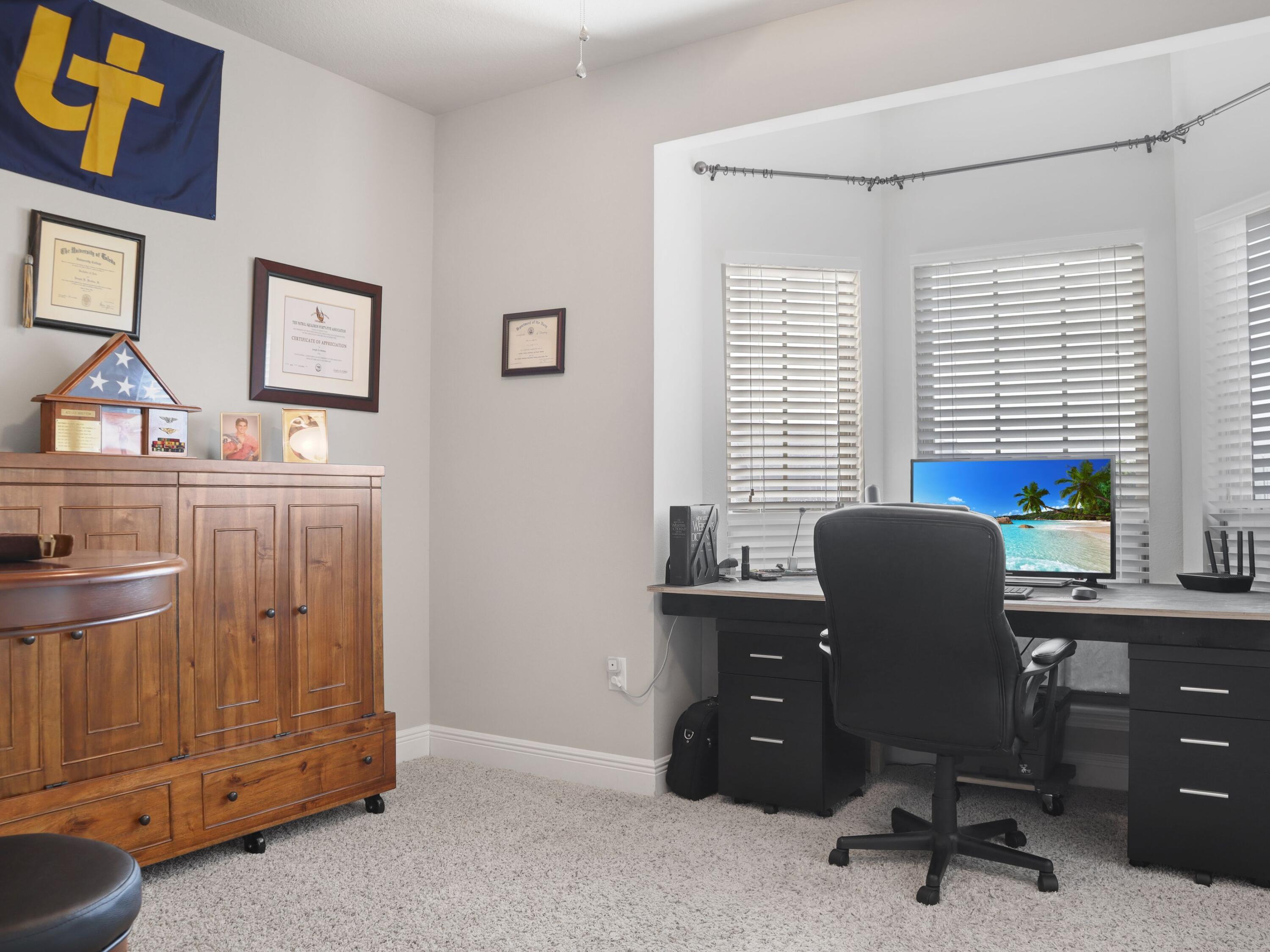 4753 Dupont Circle