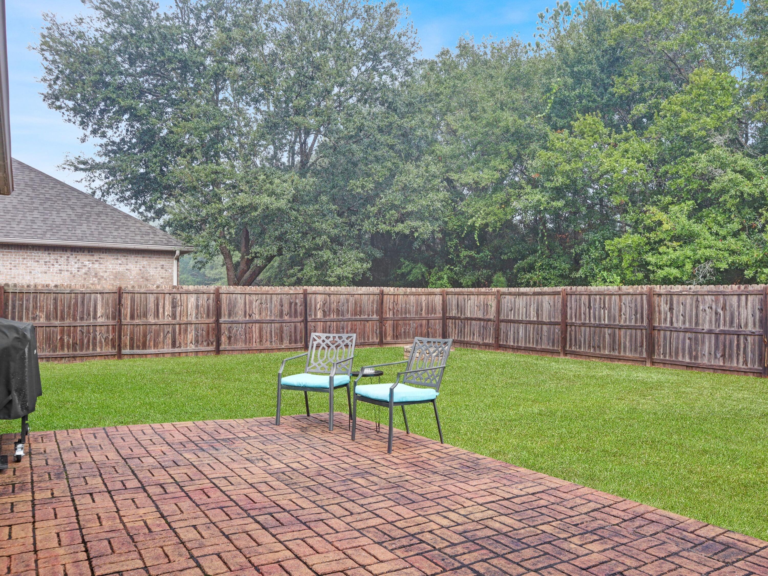 4753 Dupont Circle