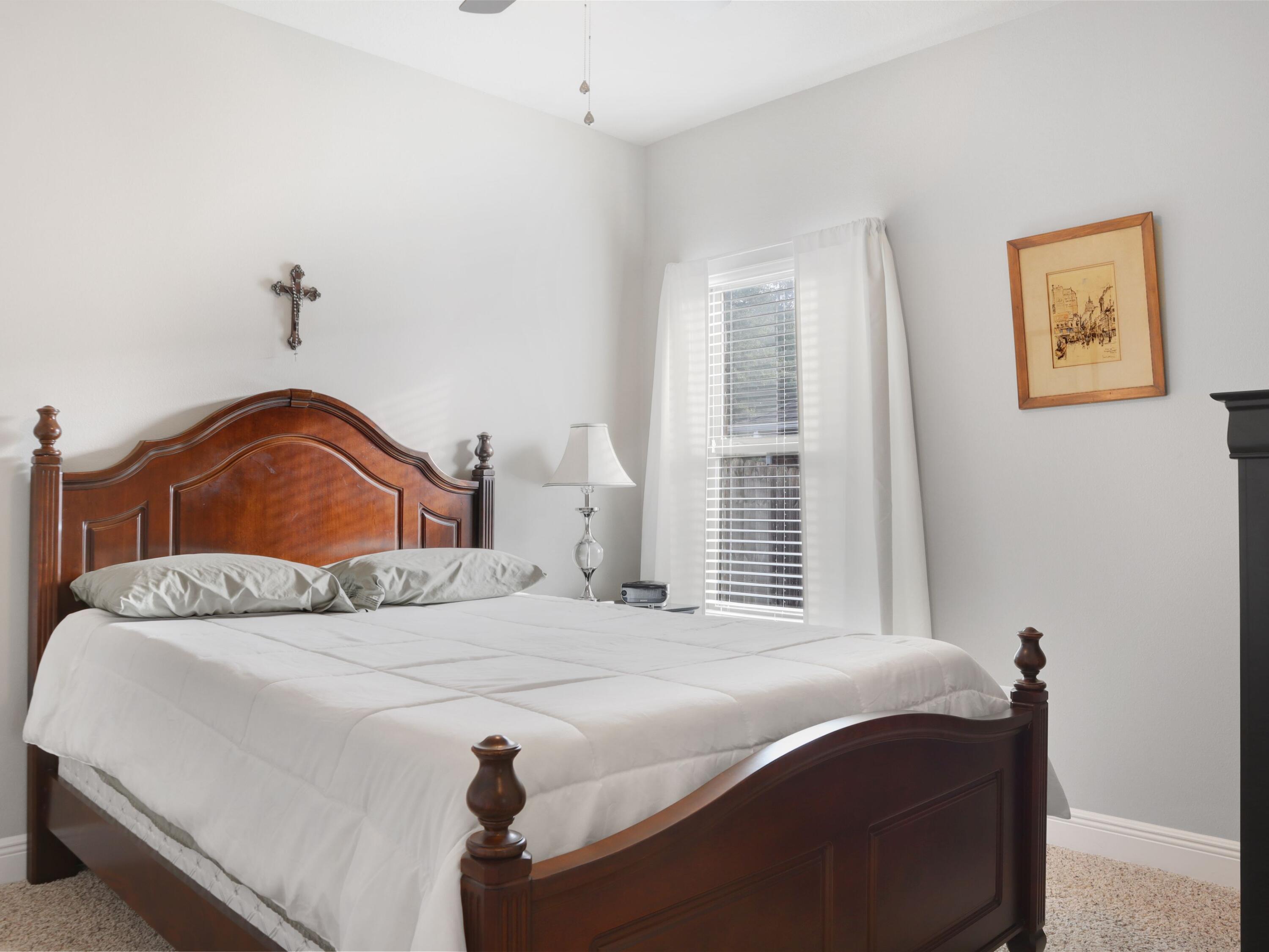 4753 Dupont Circle