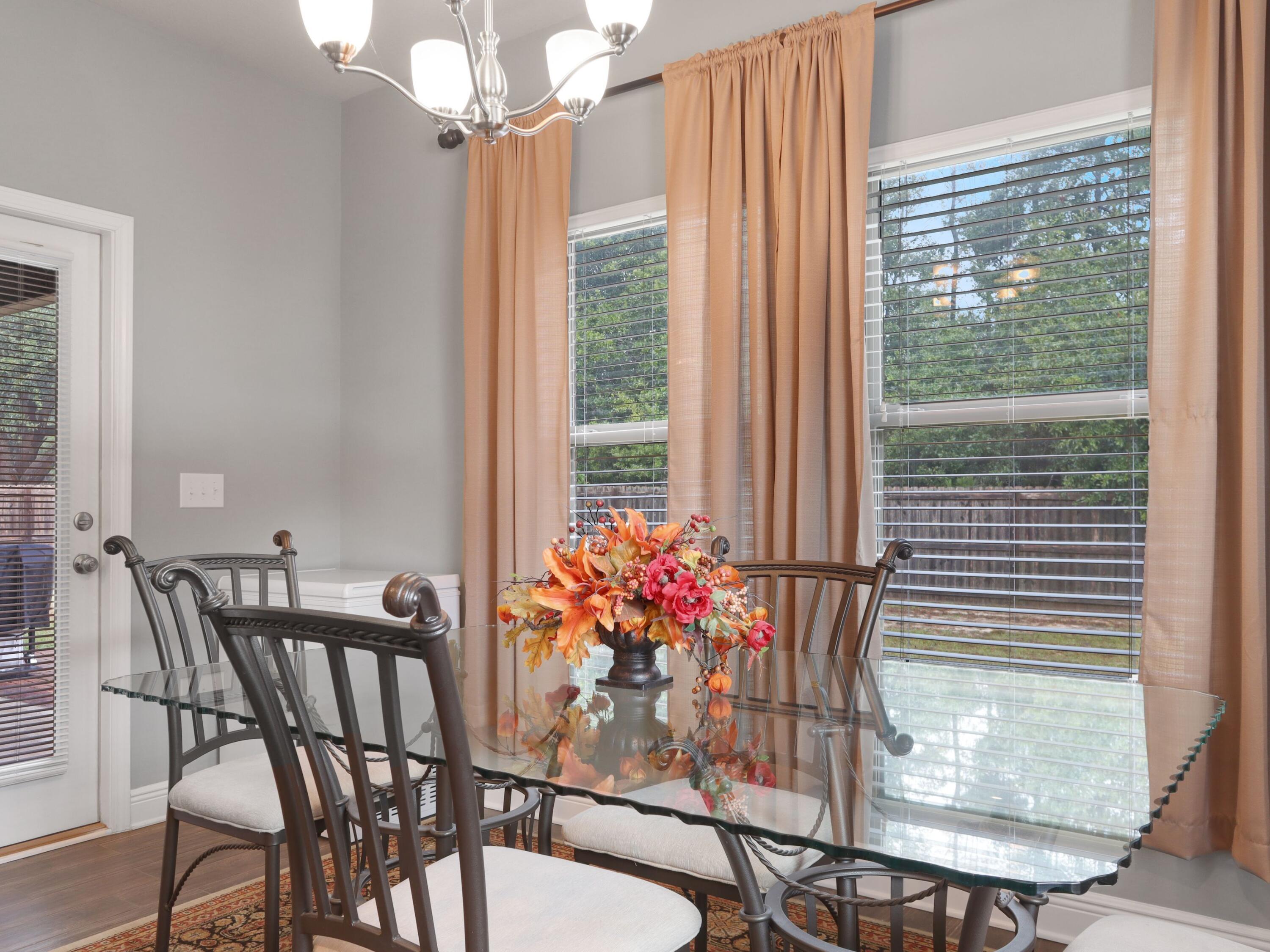 4753 Dupont Circle