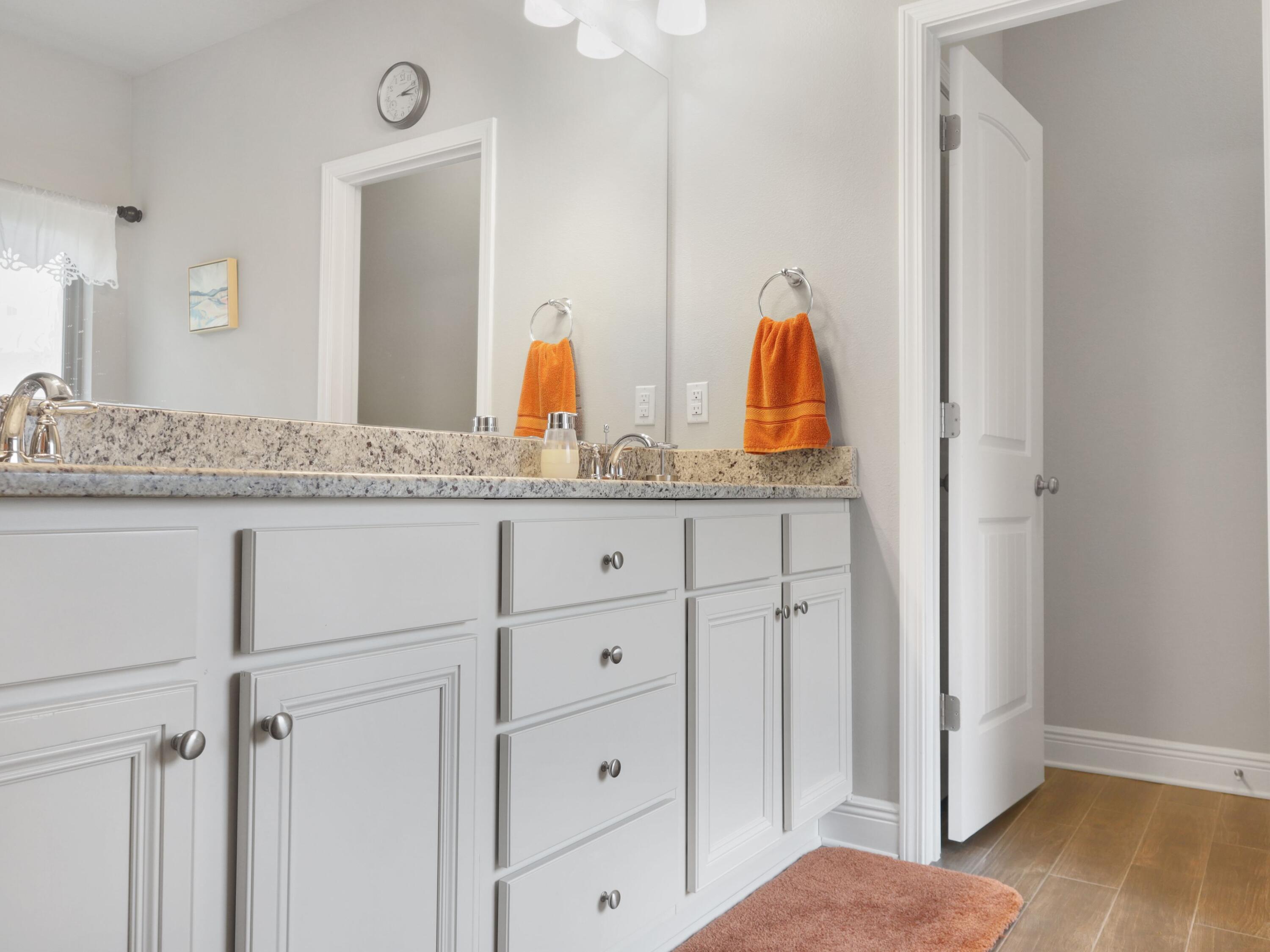 4753 Dupont Circle