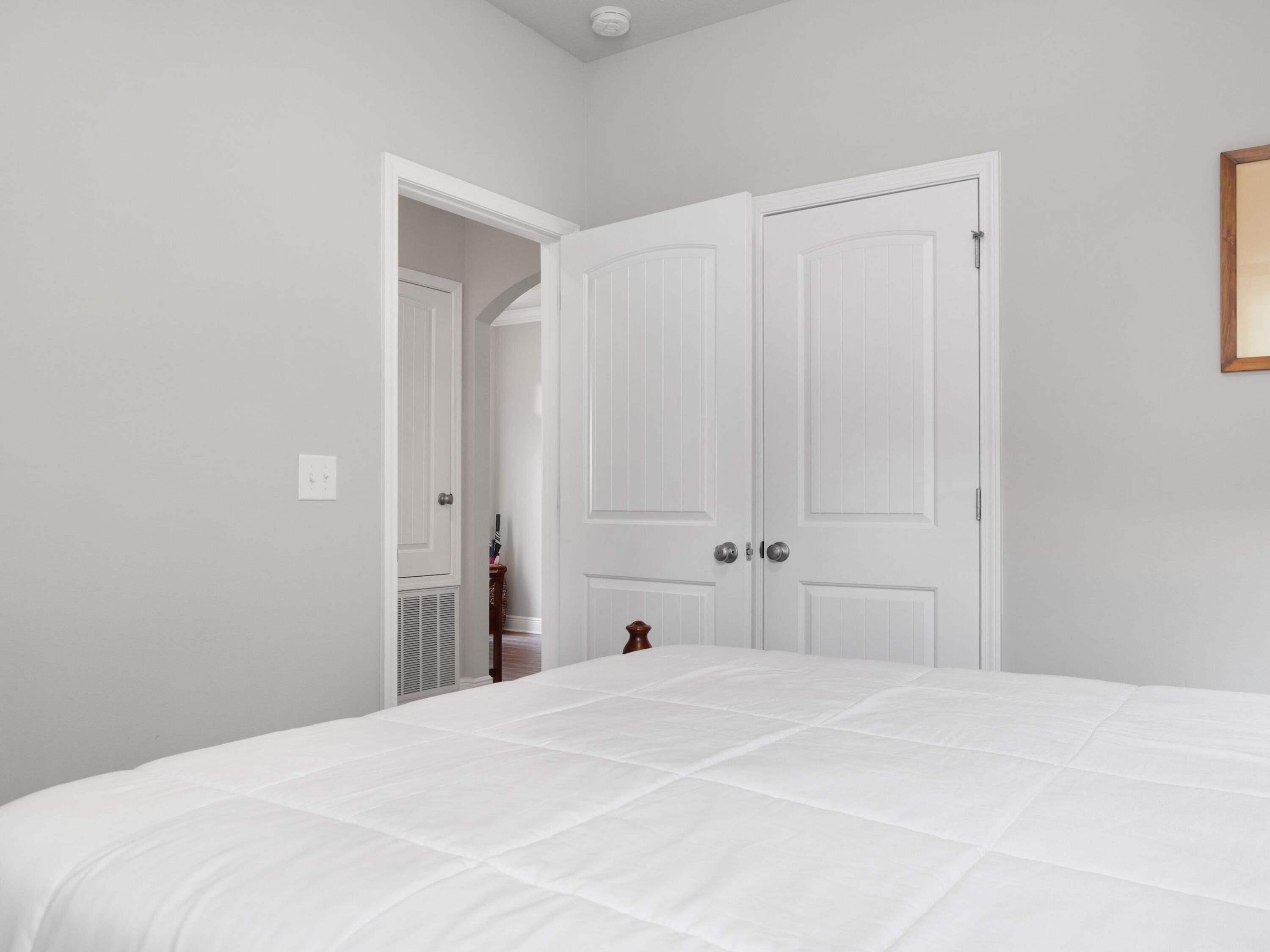 4753 Dupont Circle