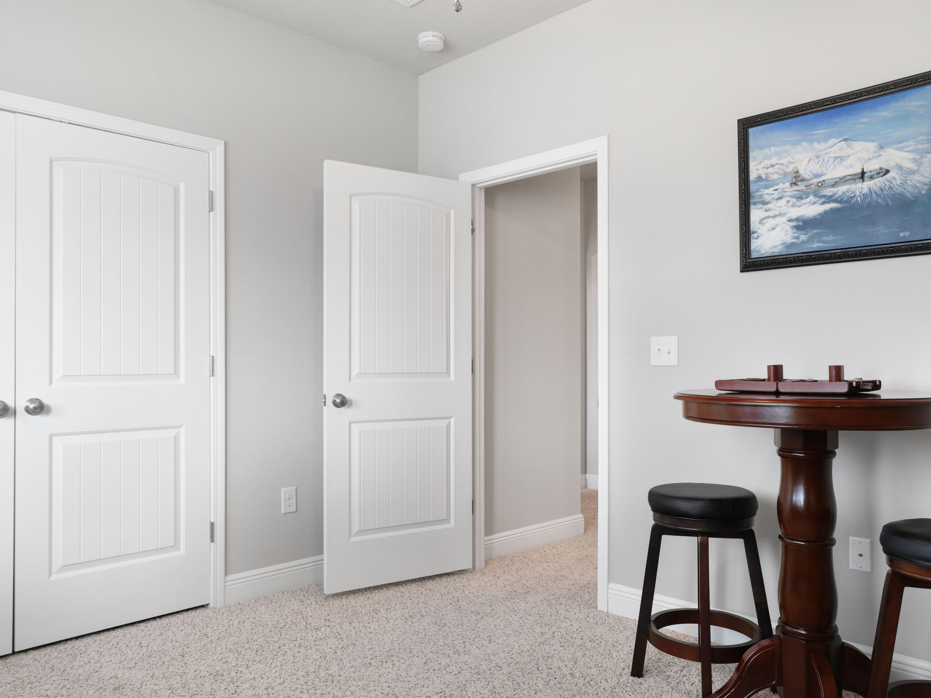 4753 Dupont Circle