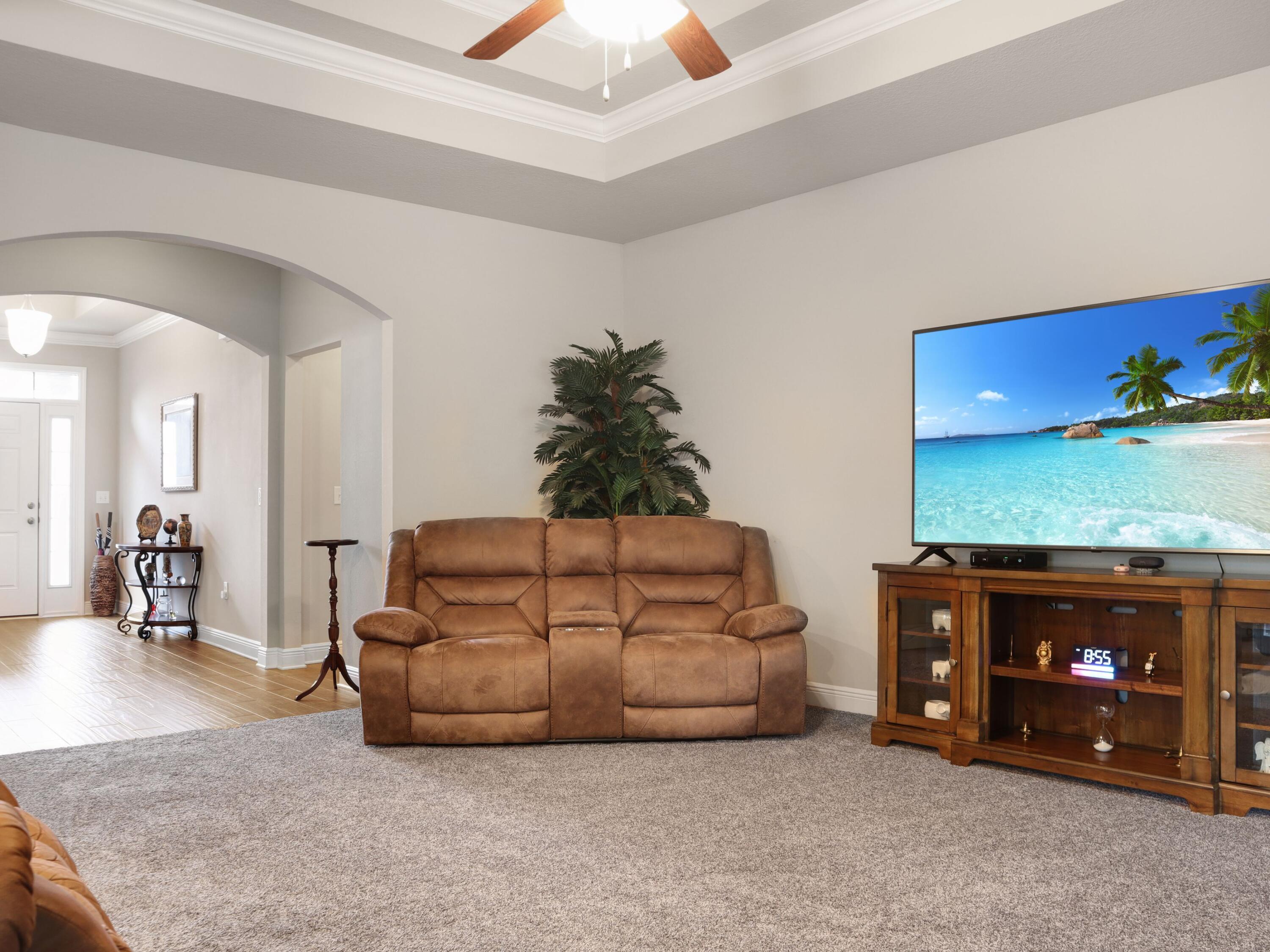 4753 Dupont Circle