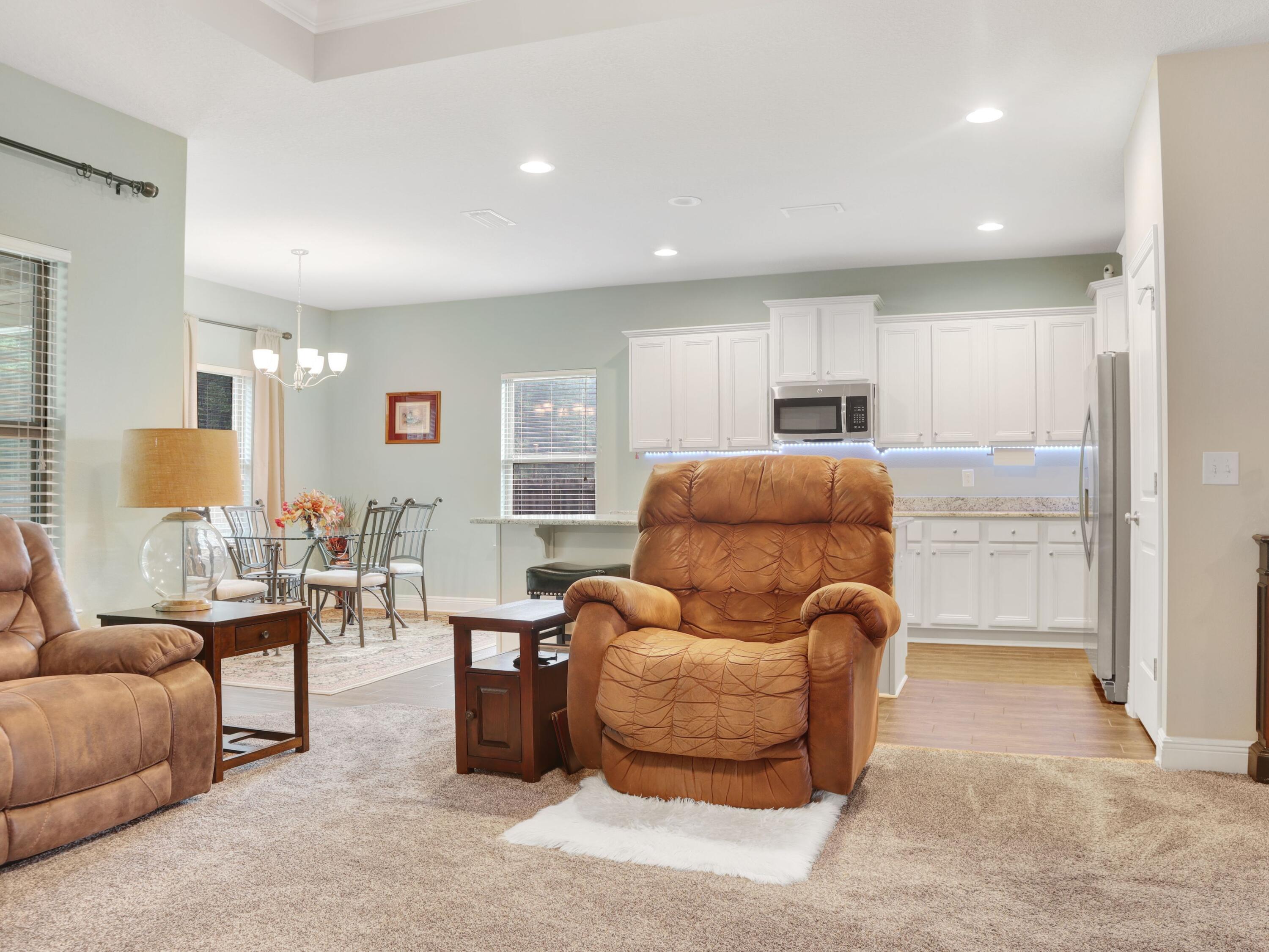 4753 Dupont Circle