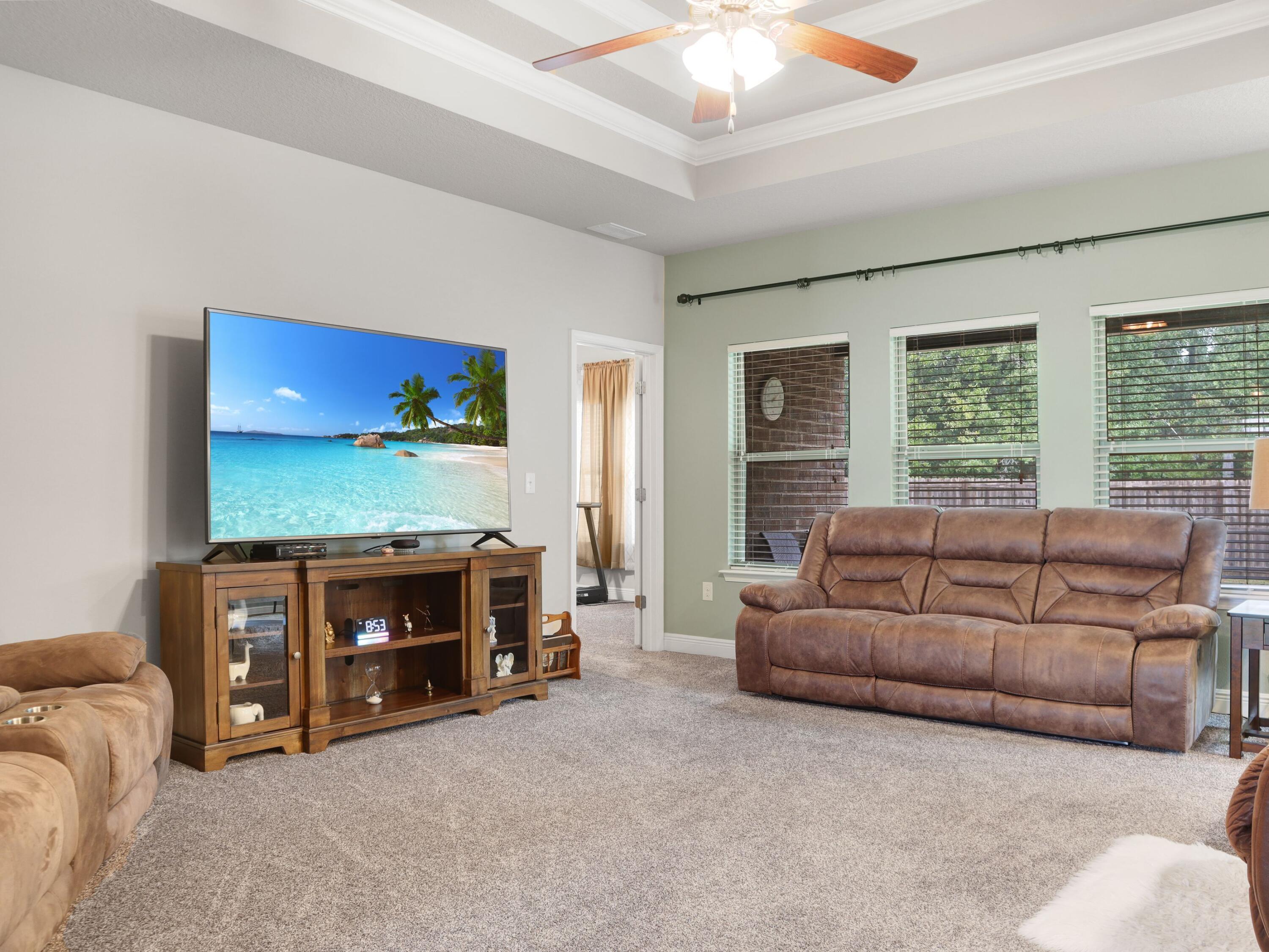4753 Dupont Circle