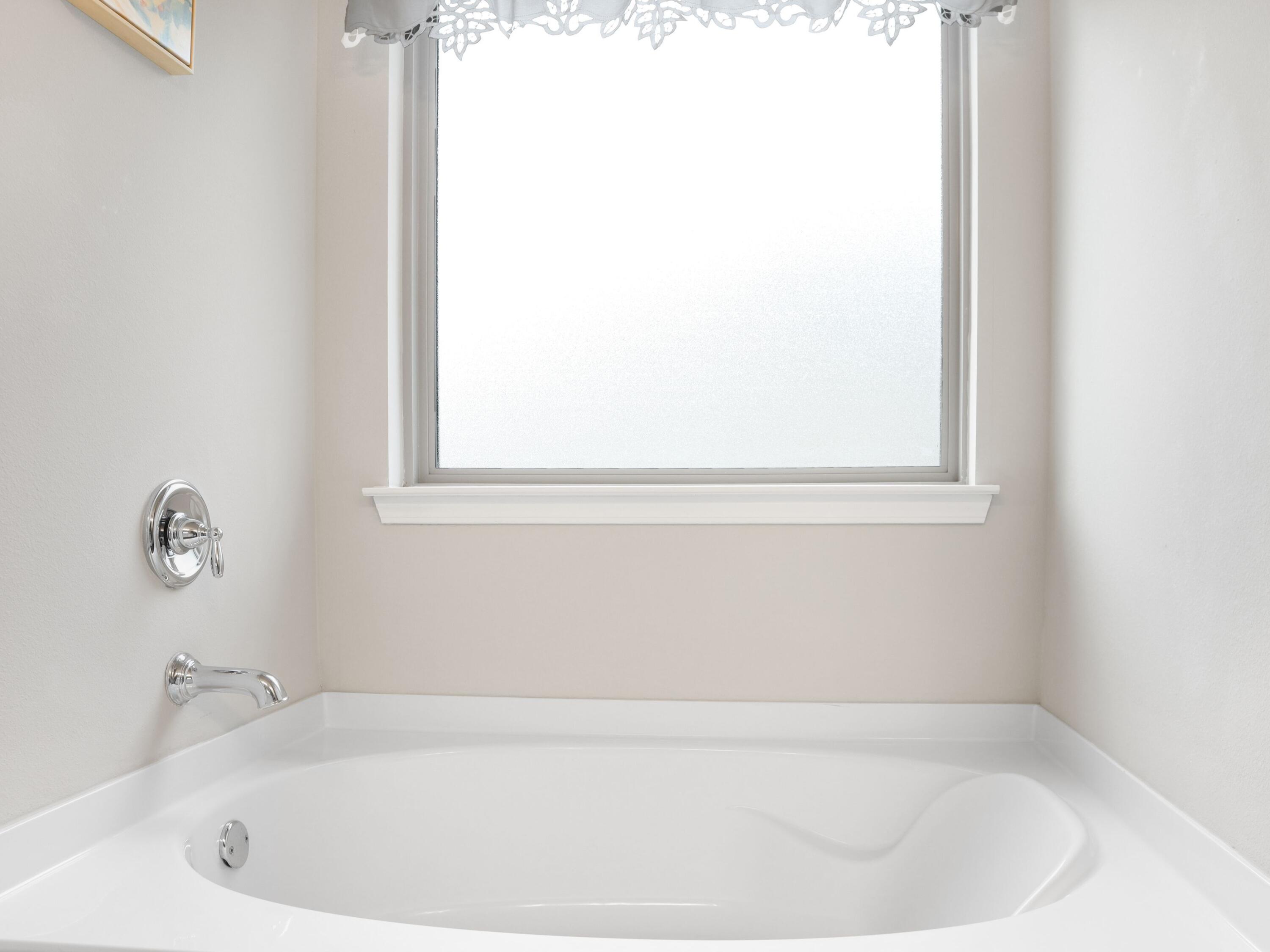 4753 Dupont Circle