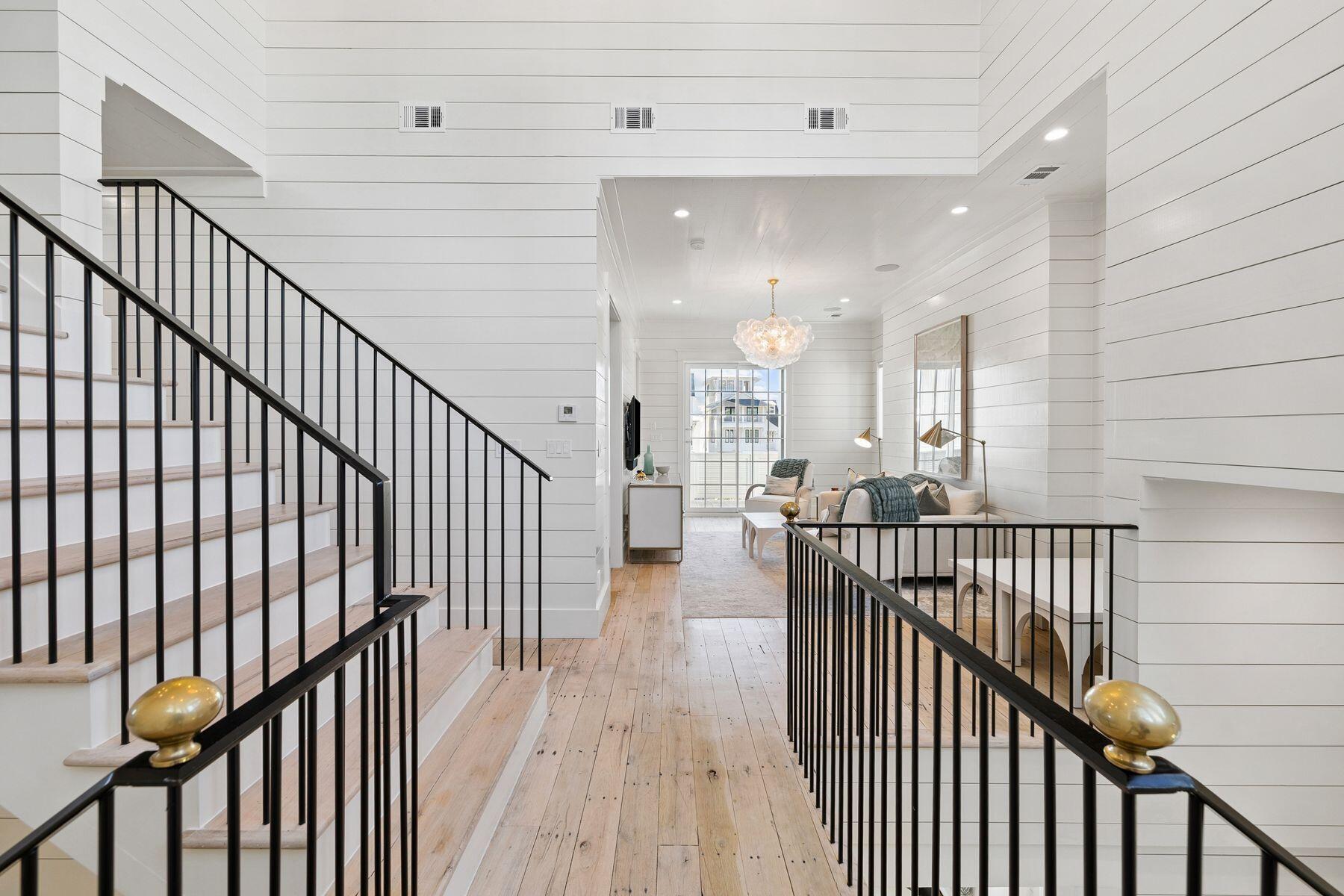 25 Peace Lane