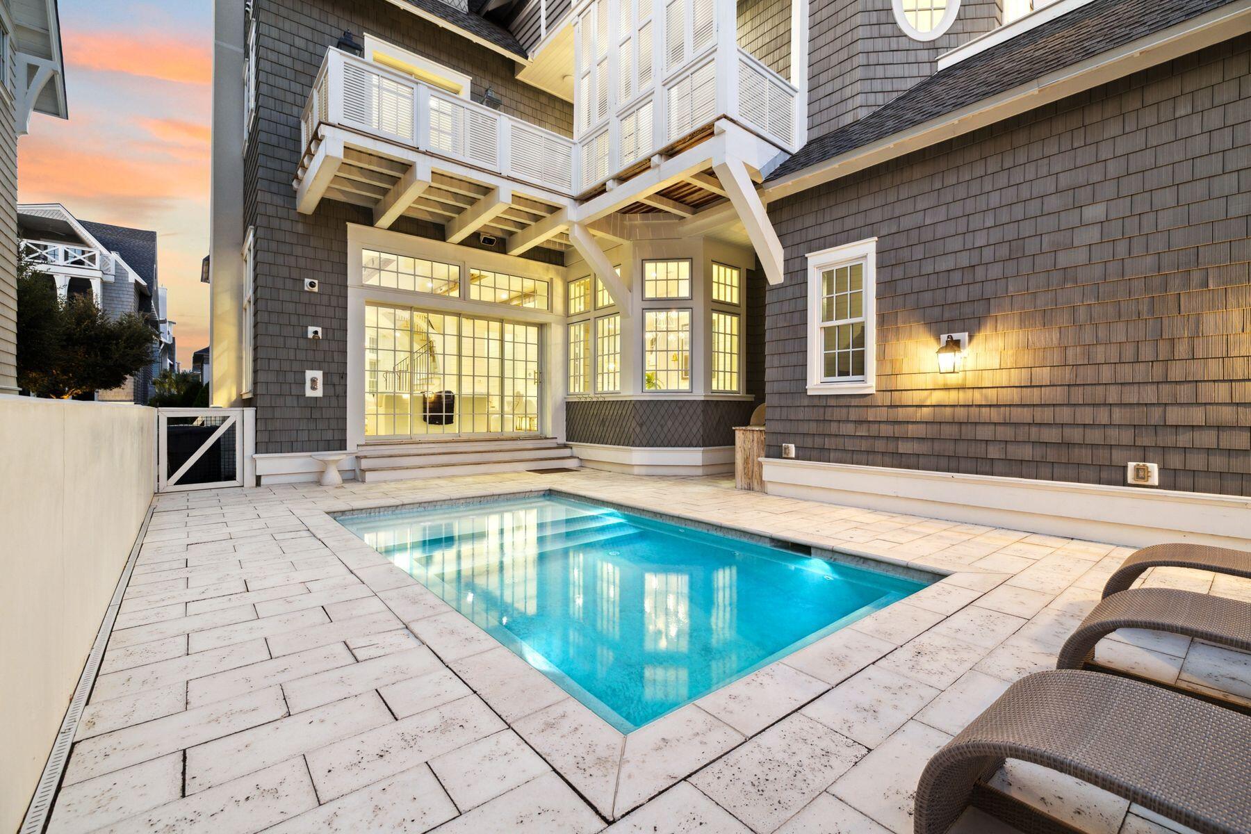 25 Peace Lane