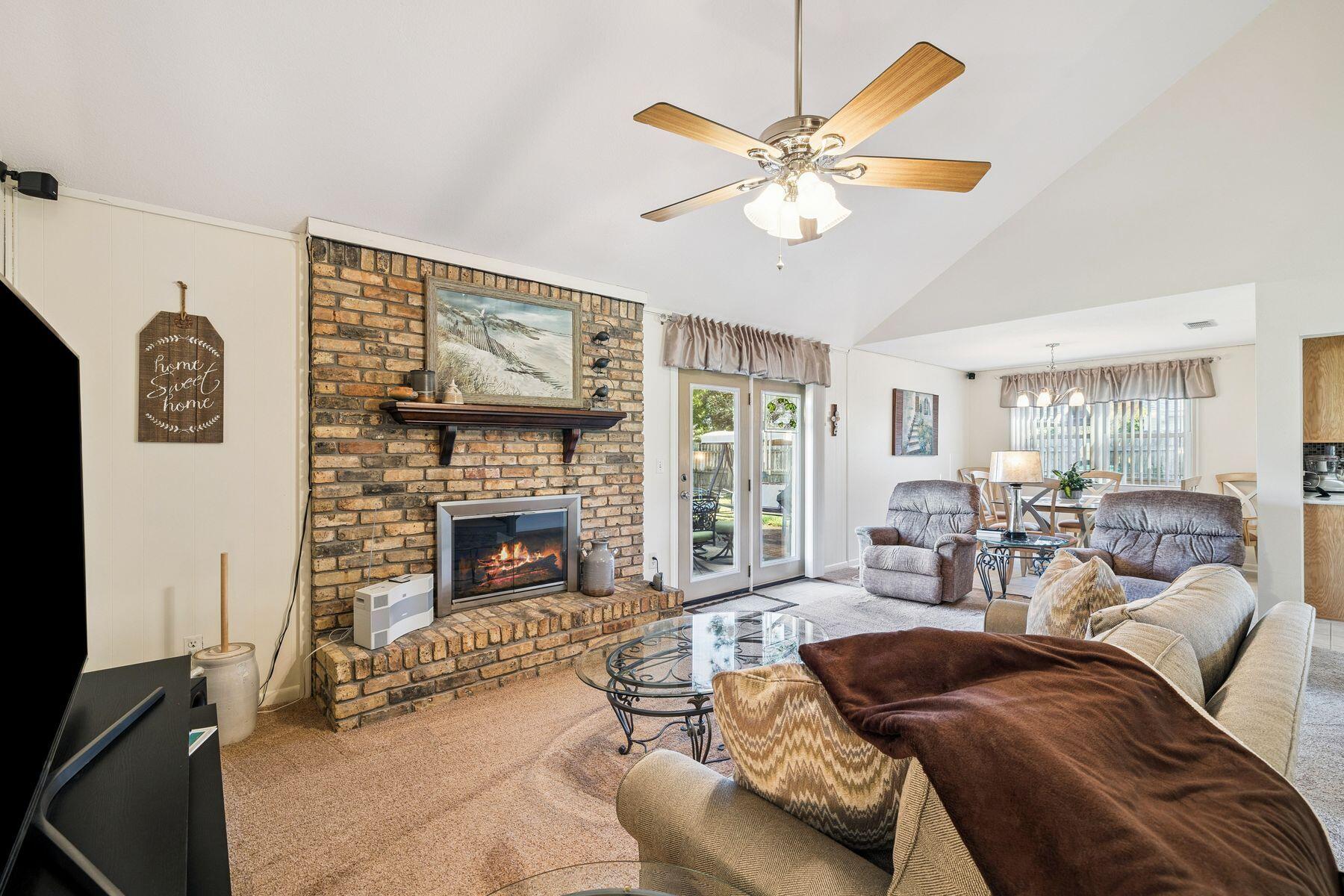 370 Dawn Lane