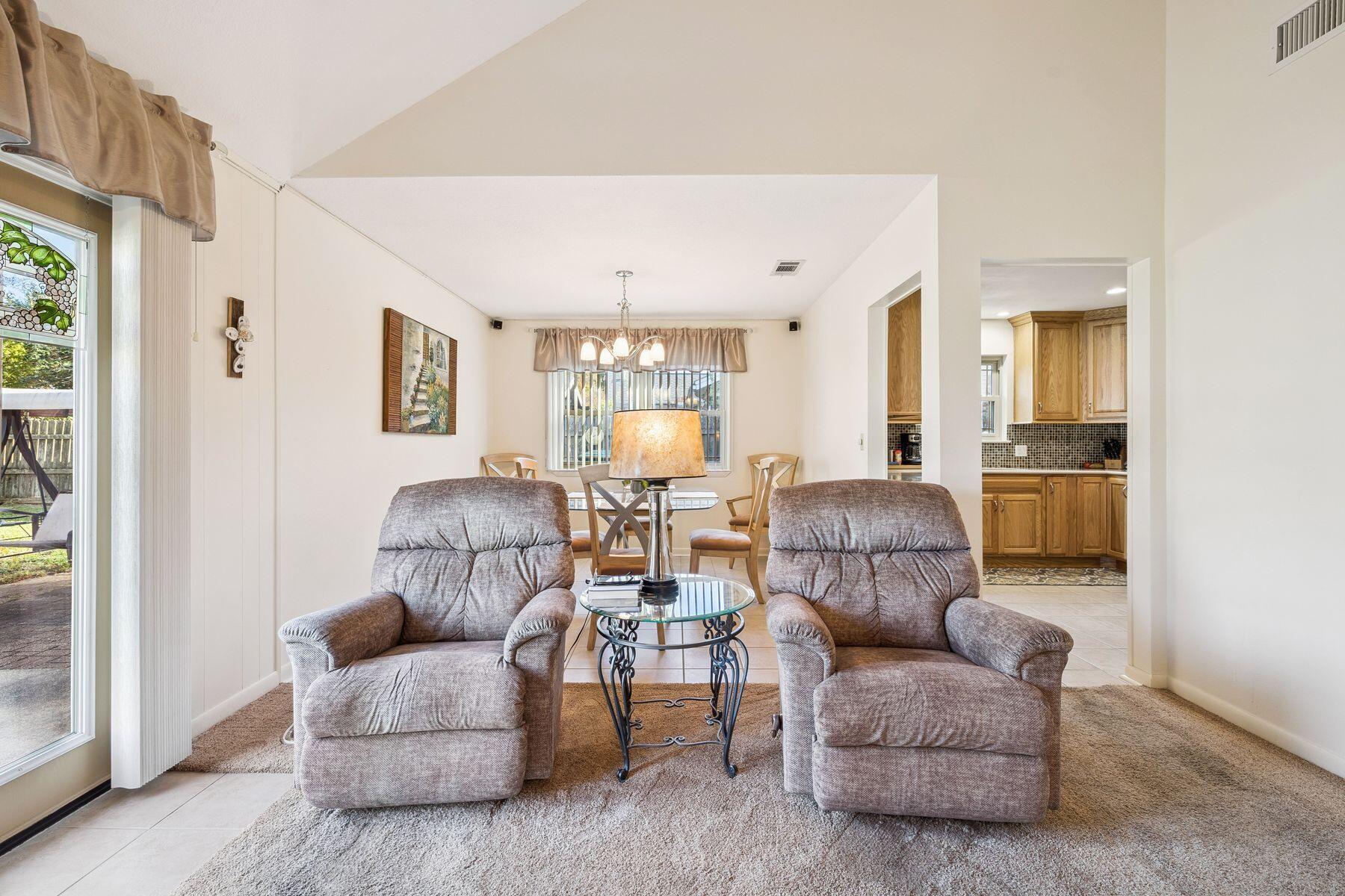 370 Dawn Lane