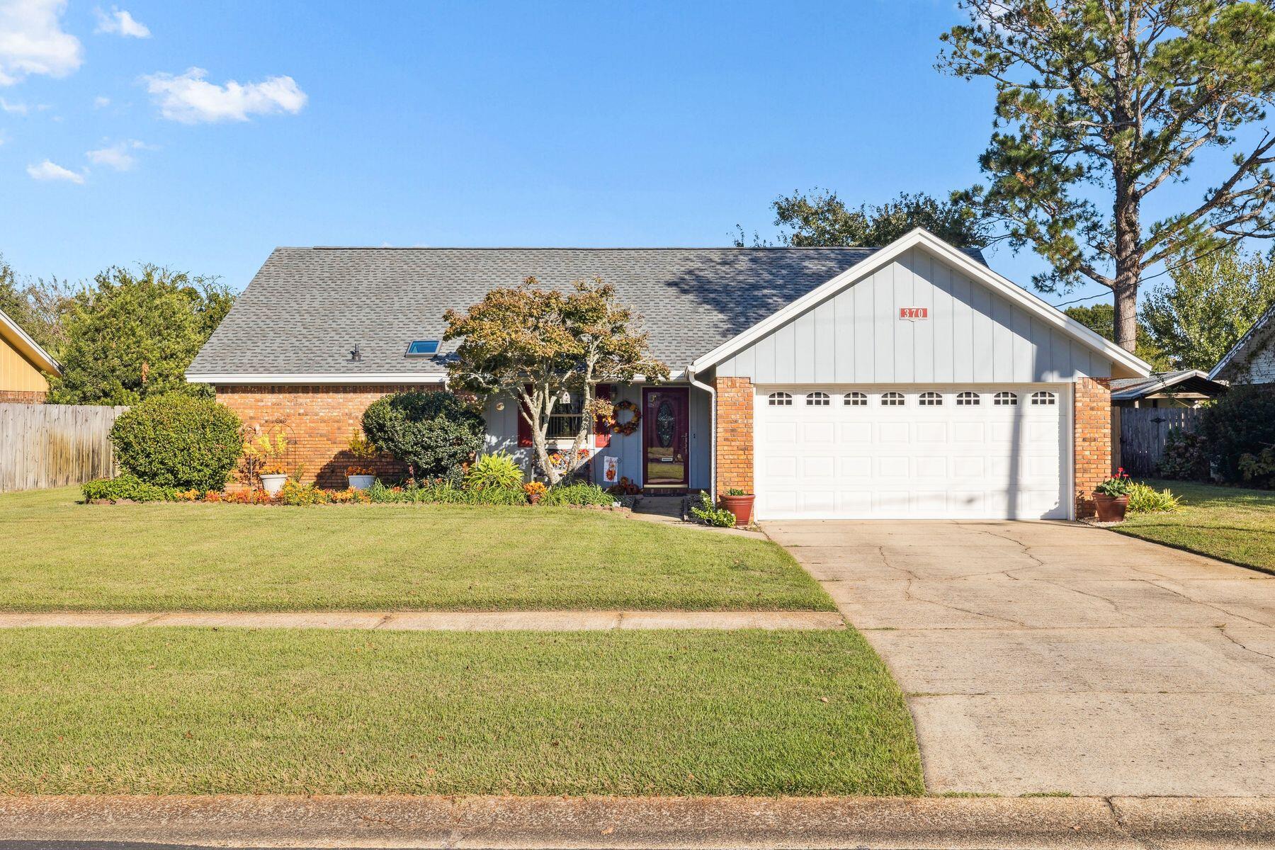 370 Dawn Lane