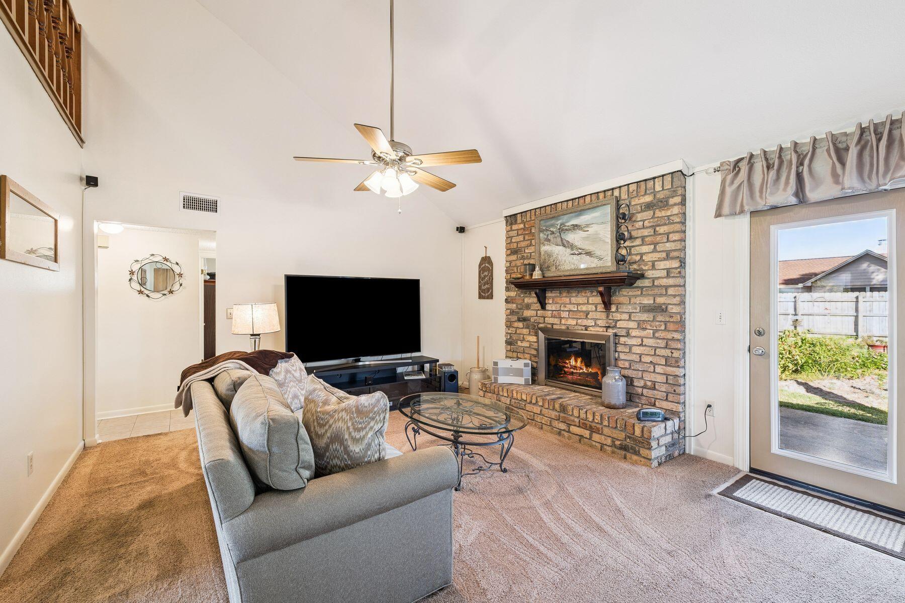 370 Dawn Lane
