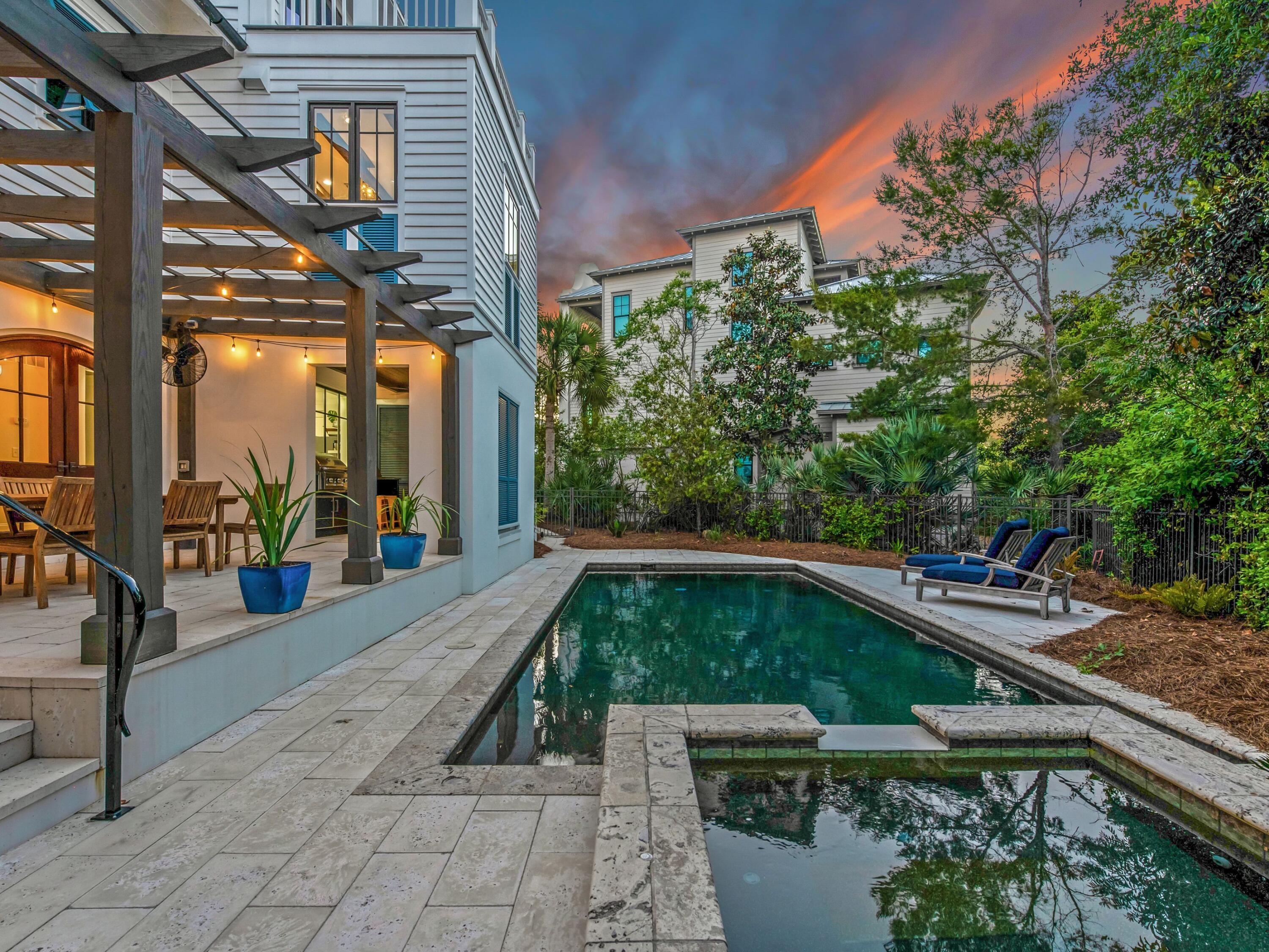107 E Bermuda Drive