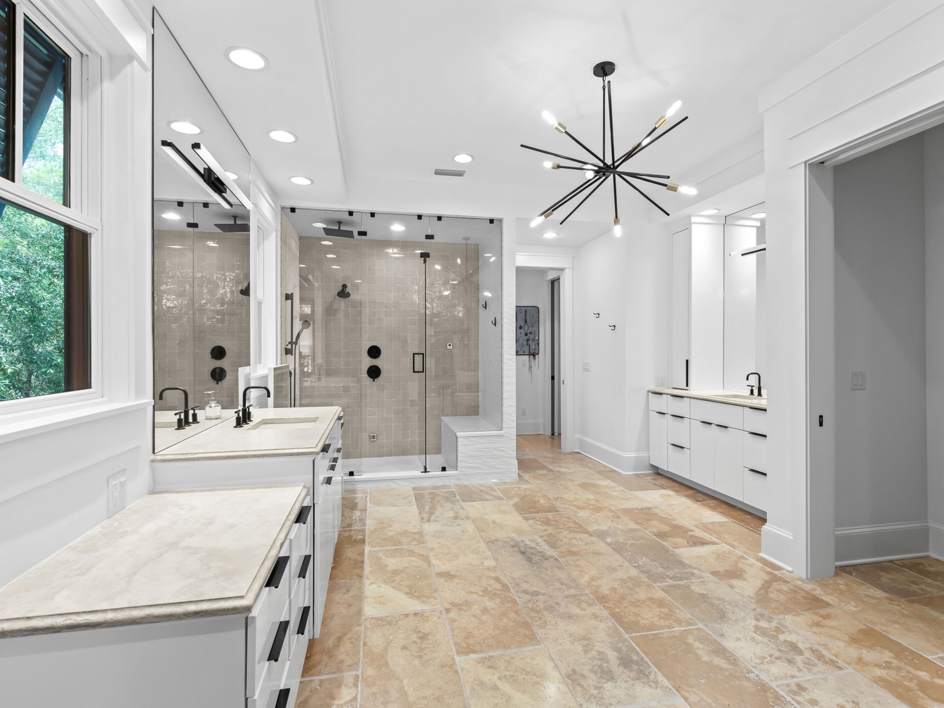 107 E Bermuda Drive