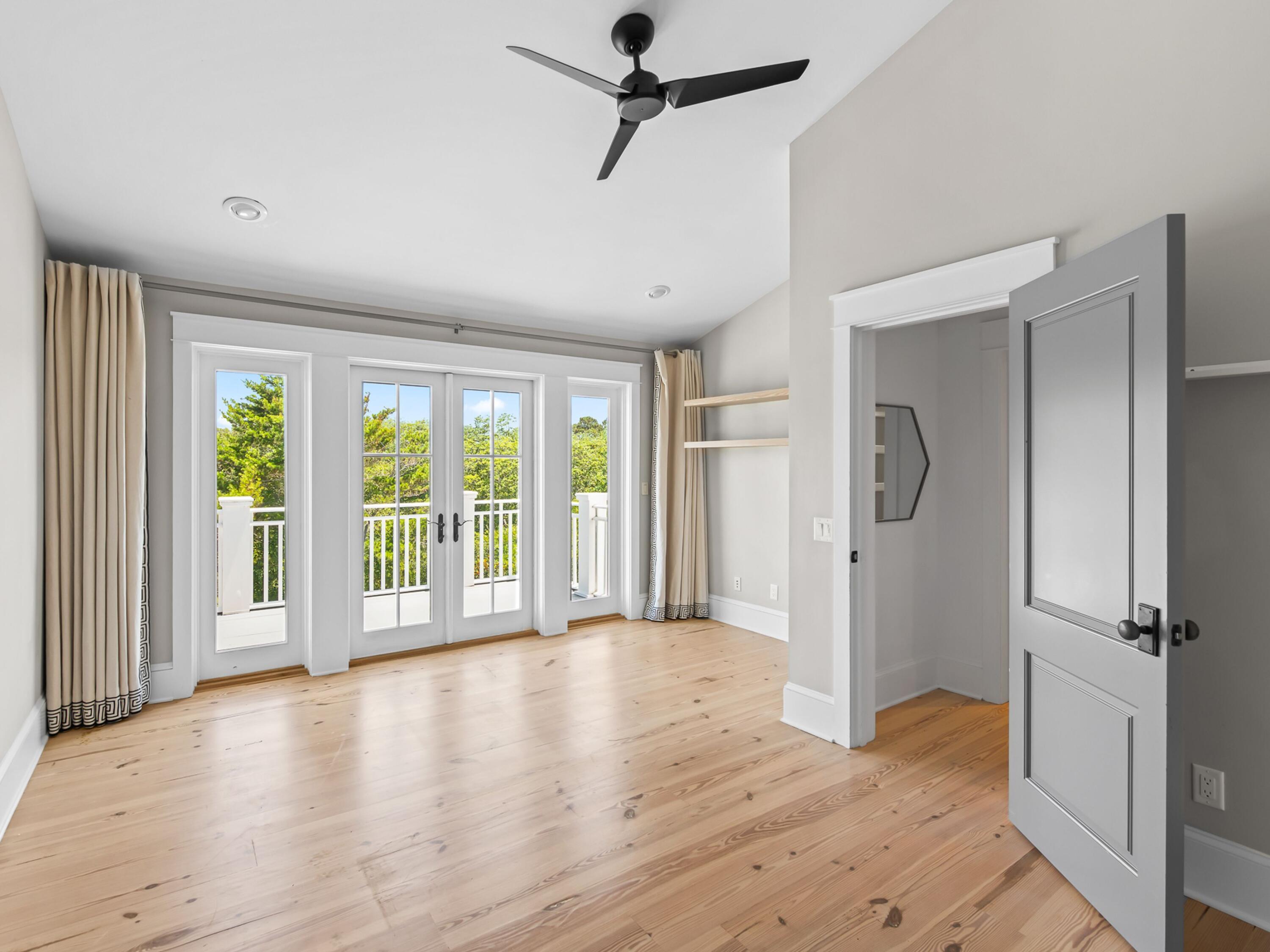 107 E Bermuda Drive