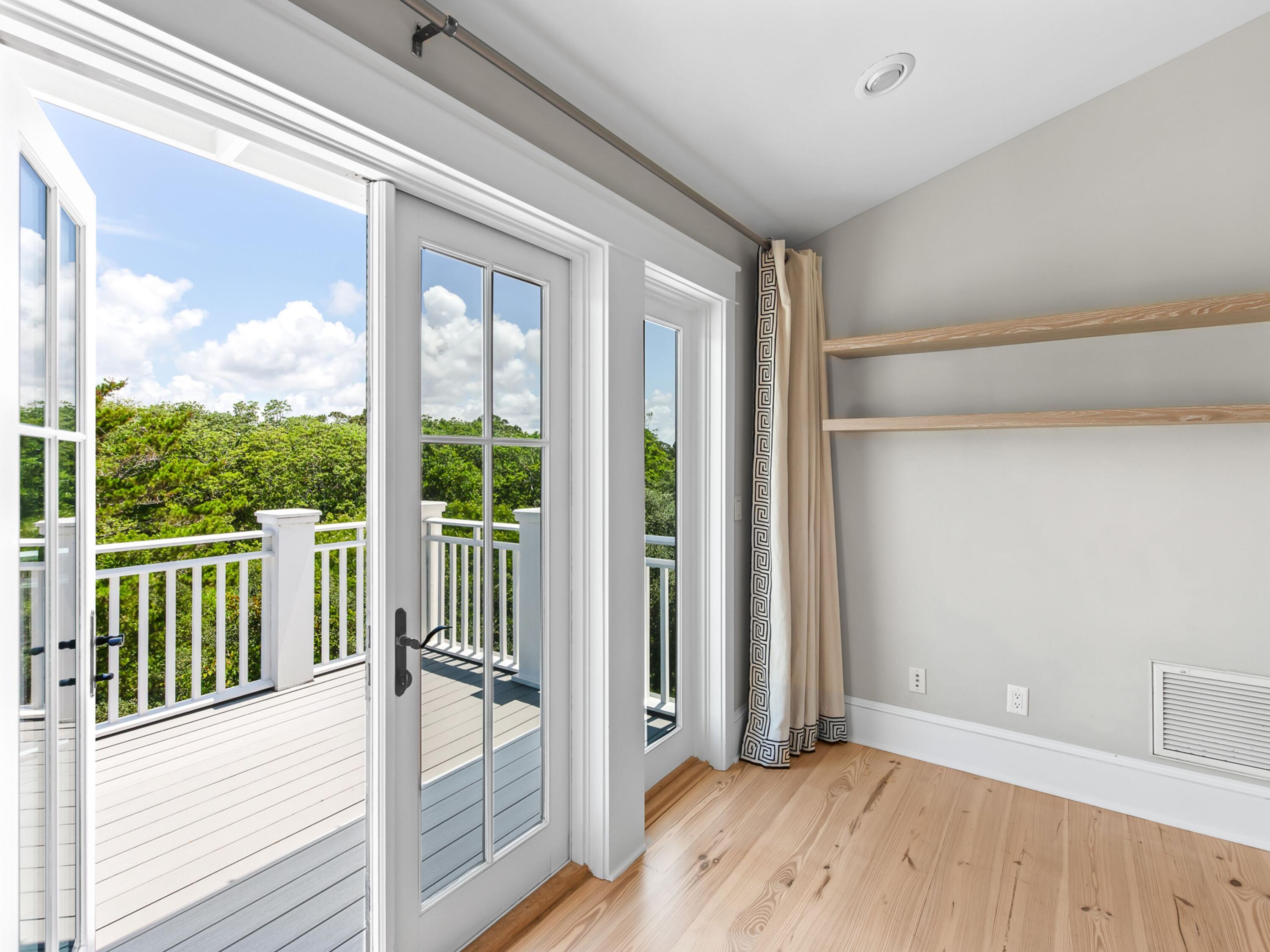 107 E Bermuda Drive