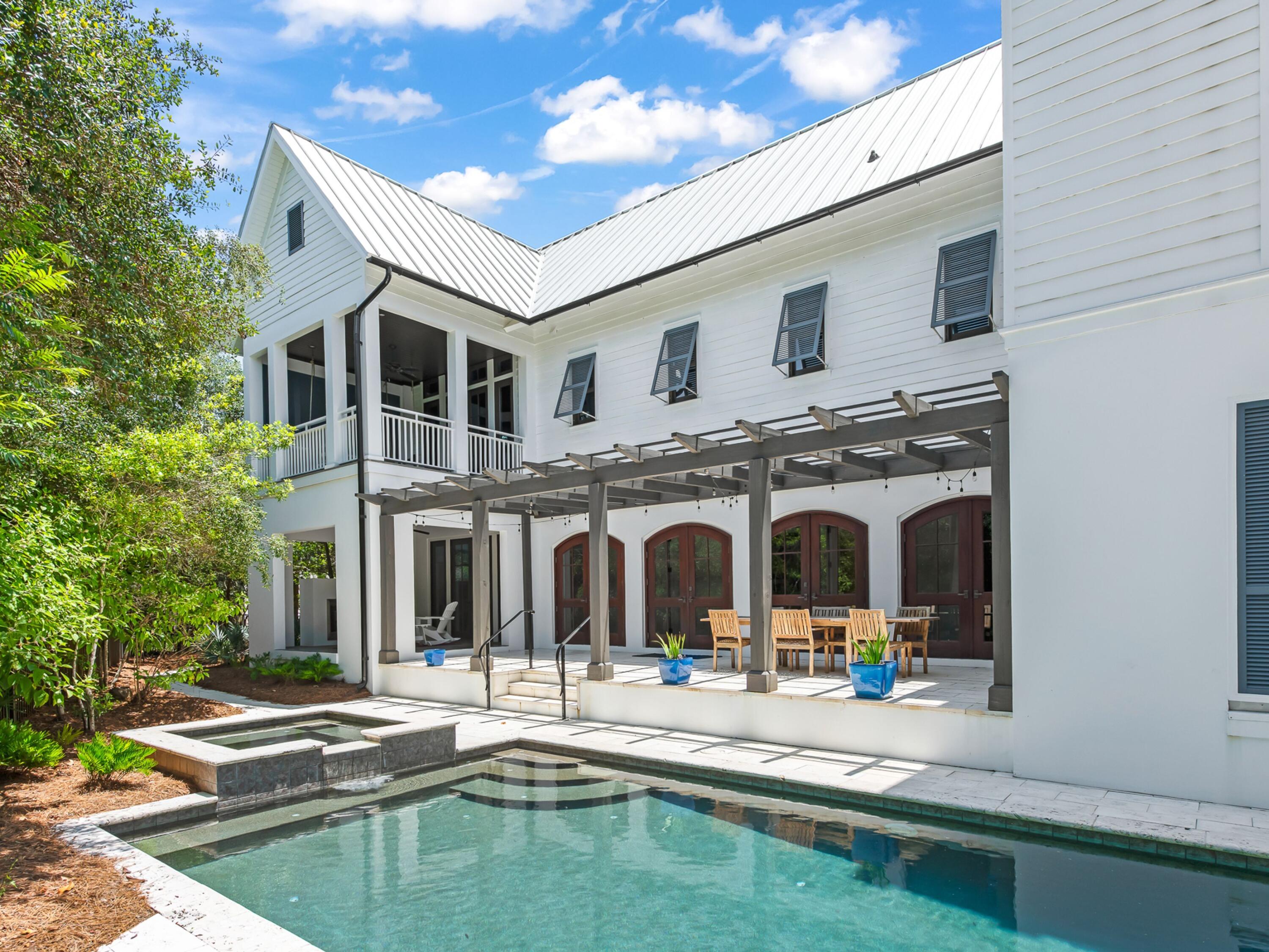 107 E Bermuda Drive