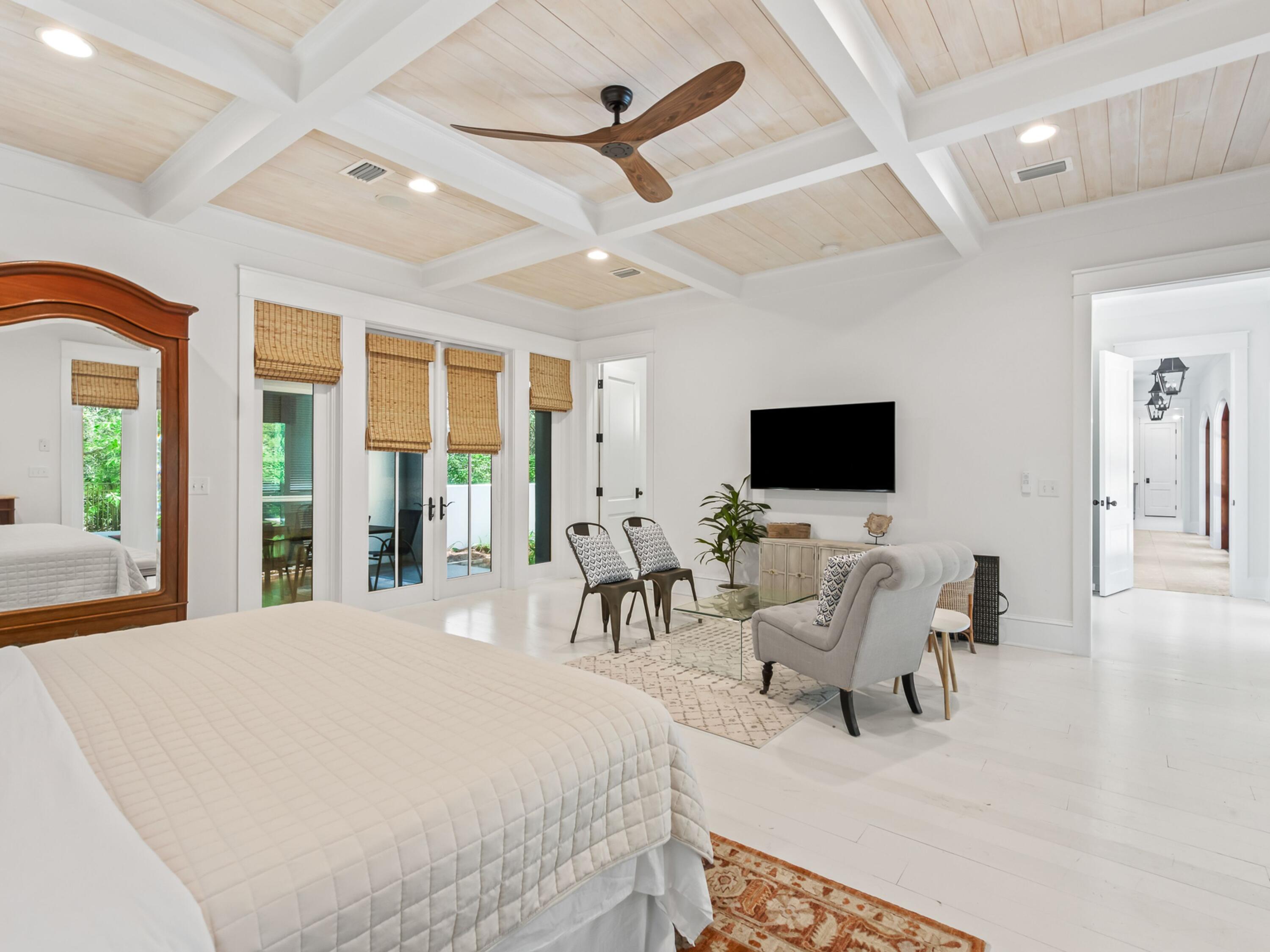 107 E Bermuda Drive