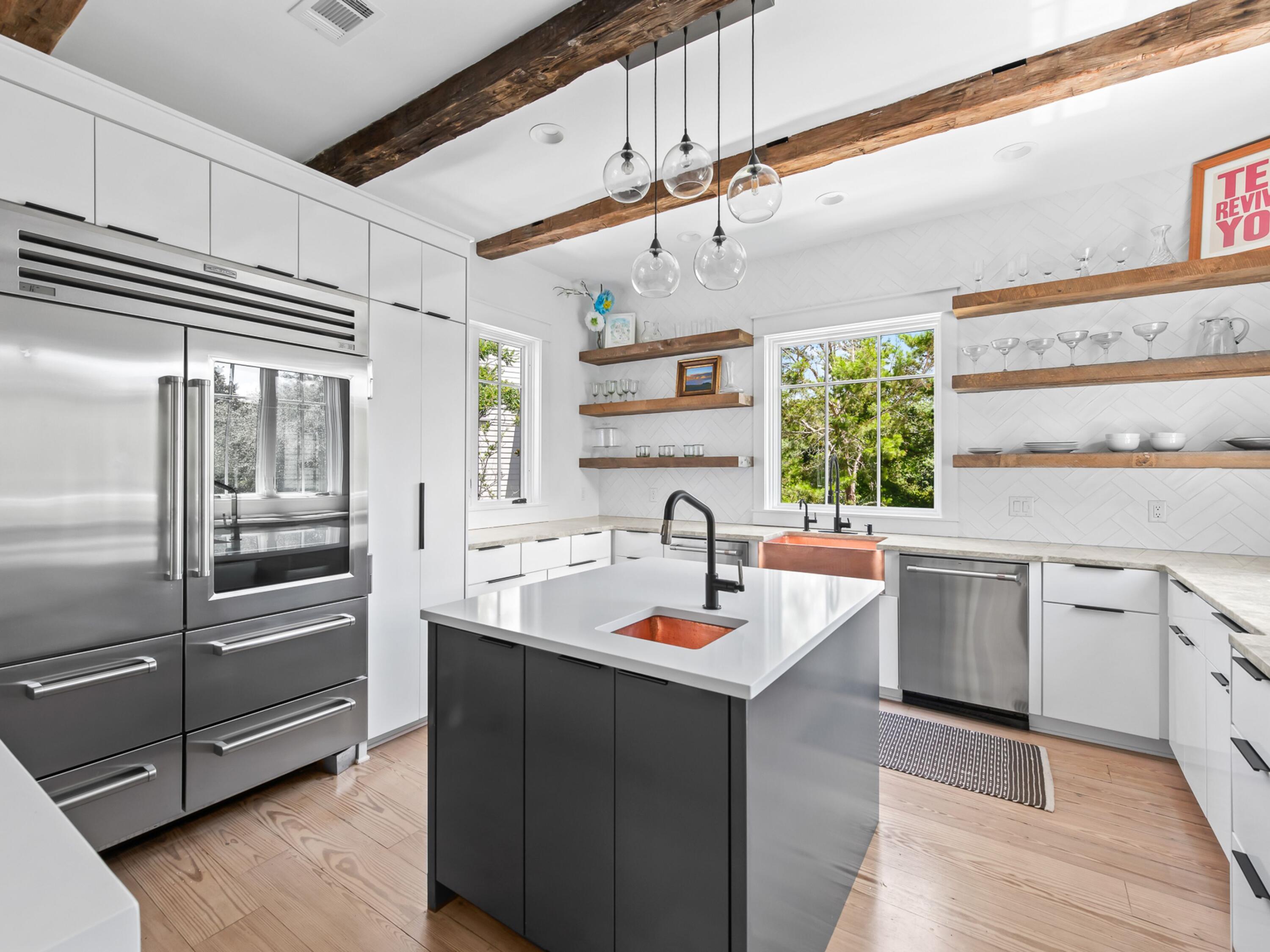 107 E Bermuda Drive