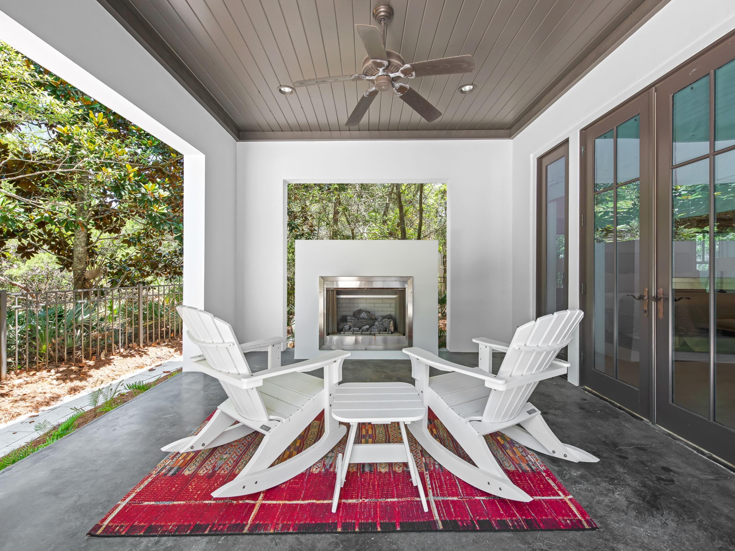 107 E Bermuda Drive