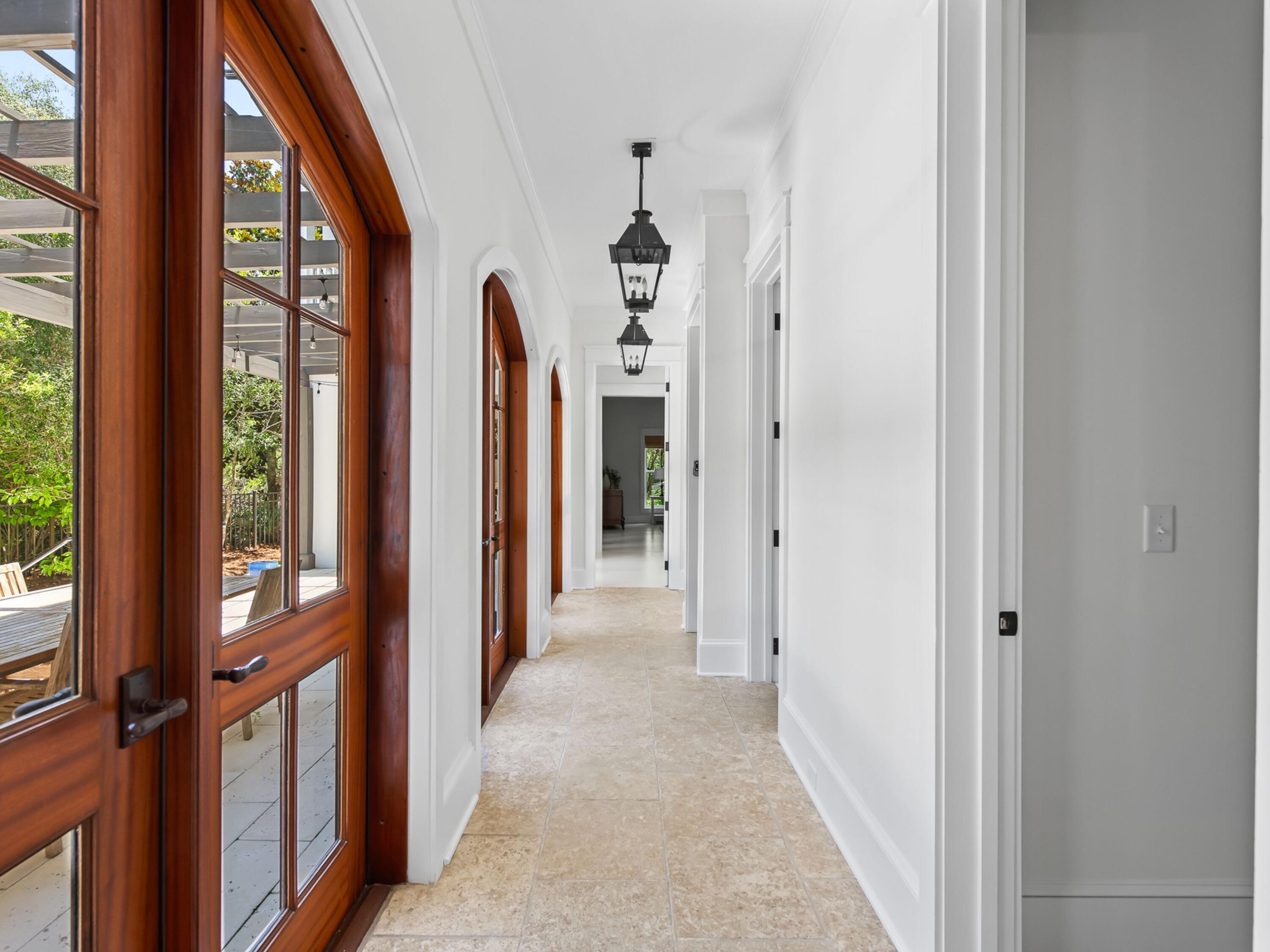 107 E Bermuda Drive