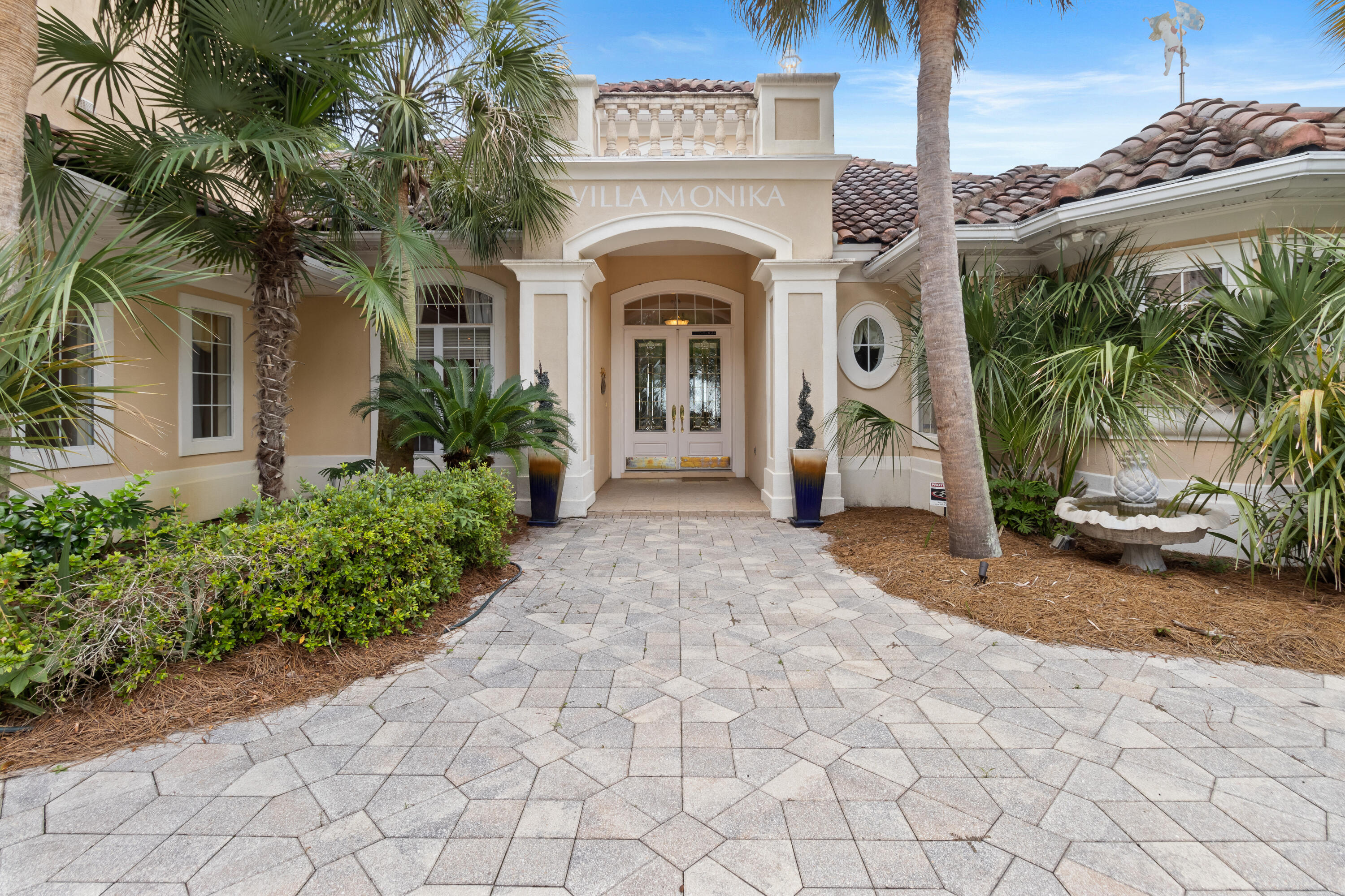 923 Lido Circle
