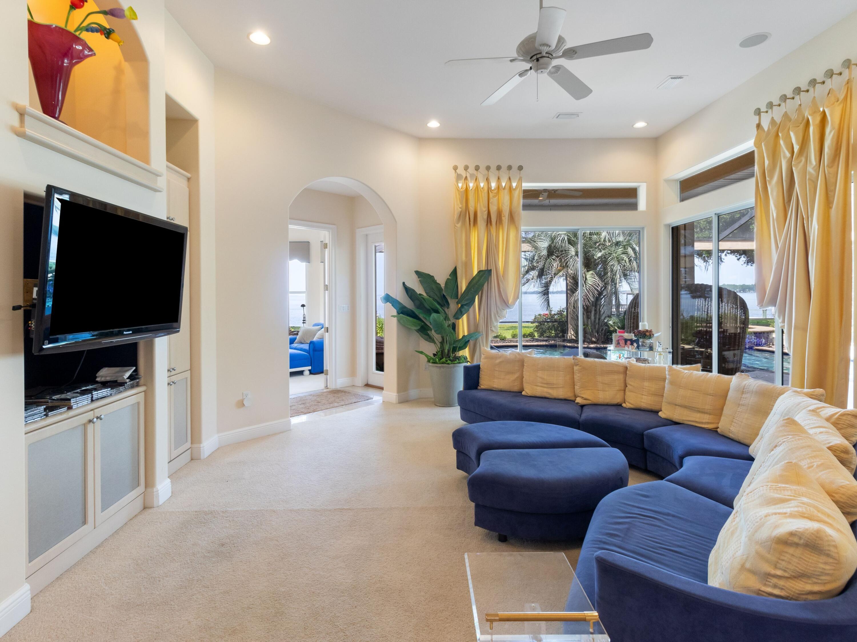 923 Lido Circle
