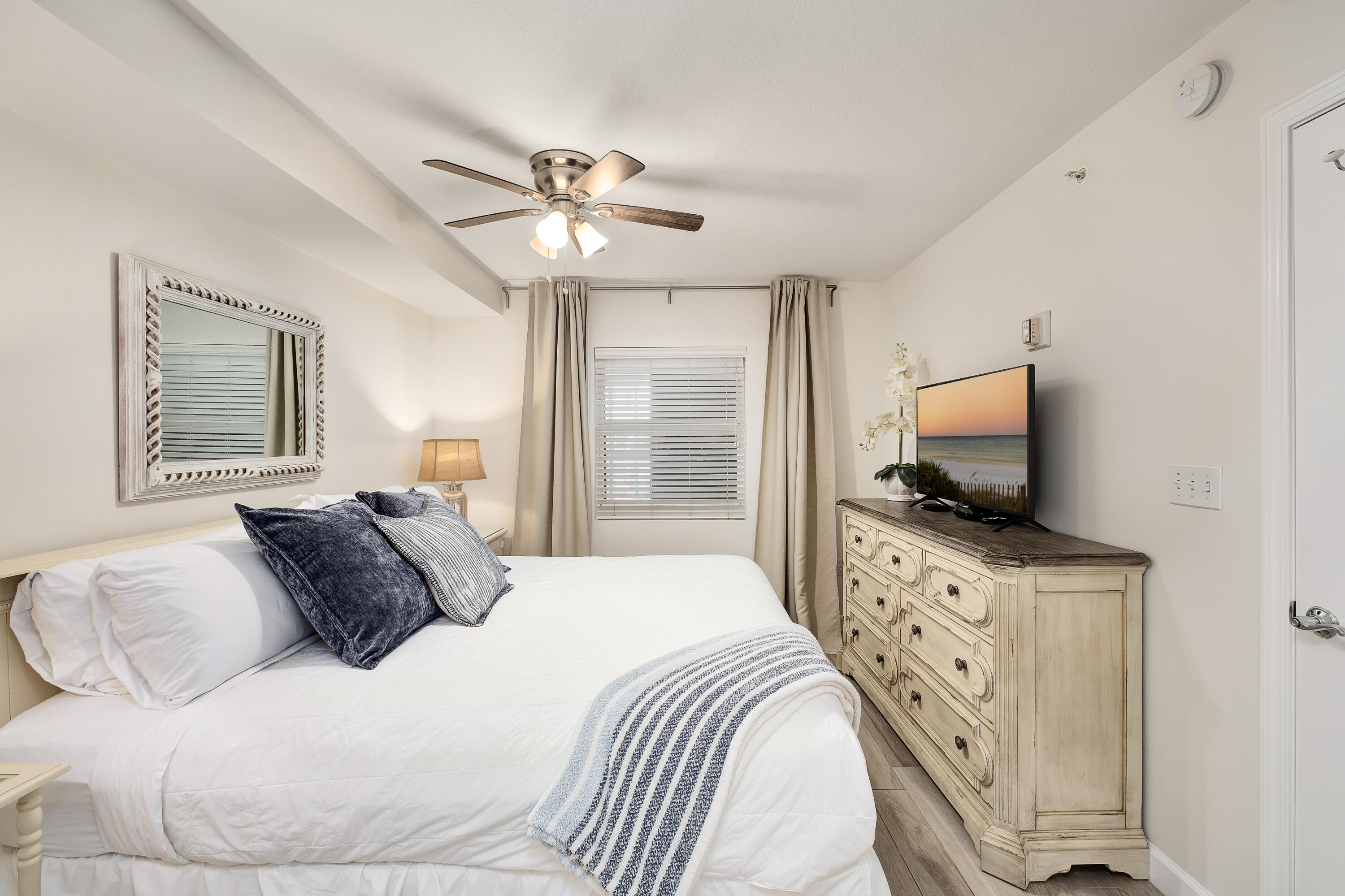 866 Santa Rosa Boulevard 309