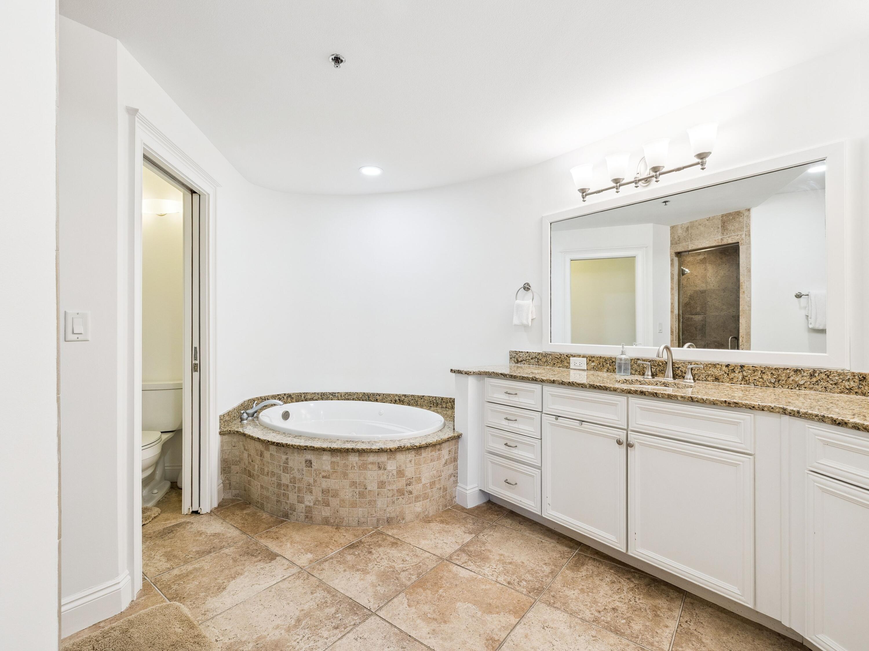 118 Carillon Market Street 102