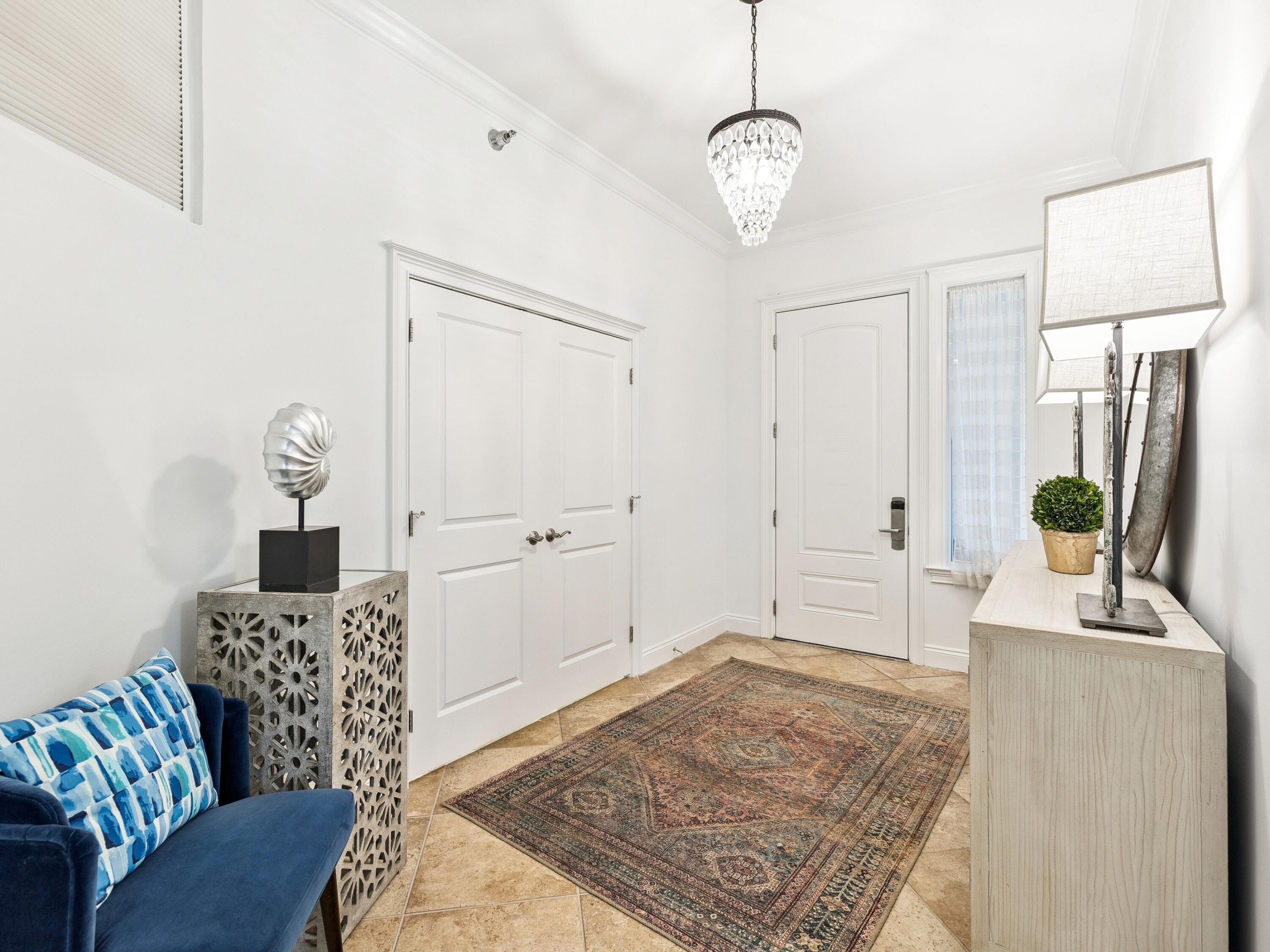 118 Carillon Market Street 102