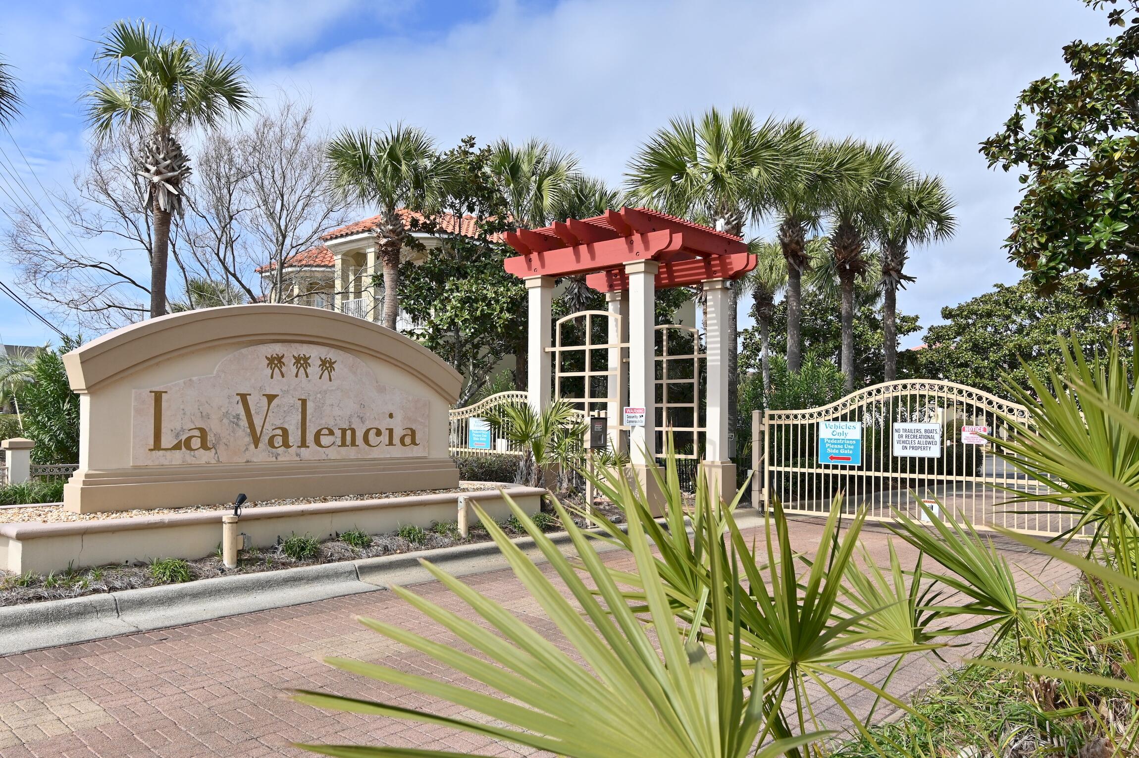 431 La Valencia Circle