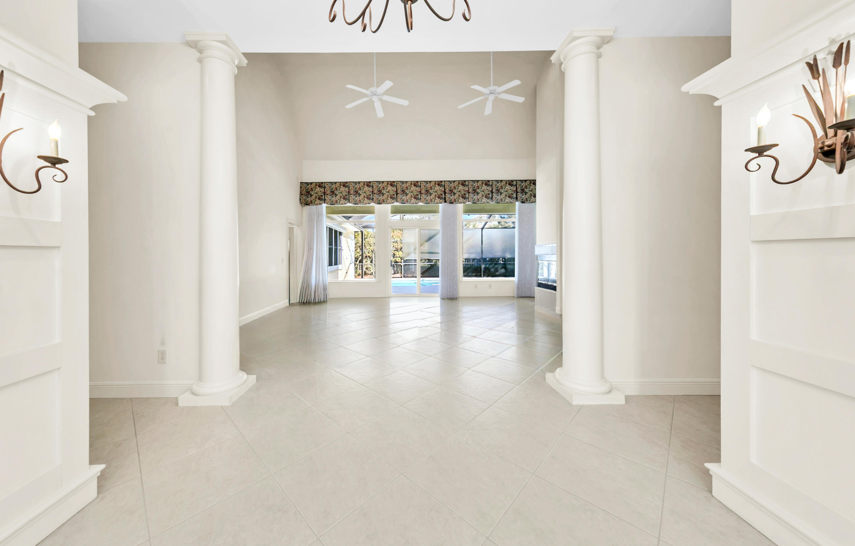 419 Pelican Circle