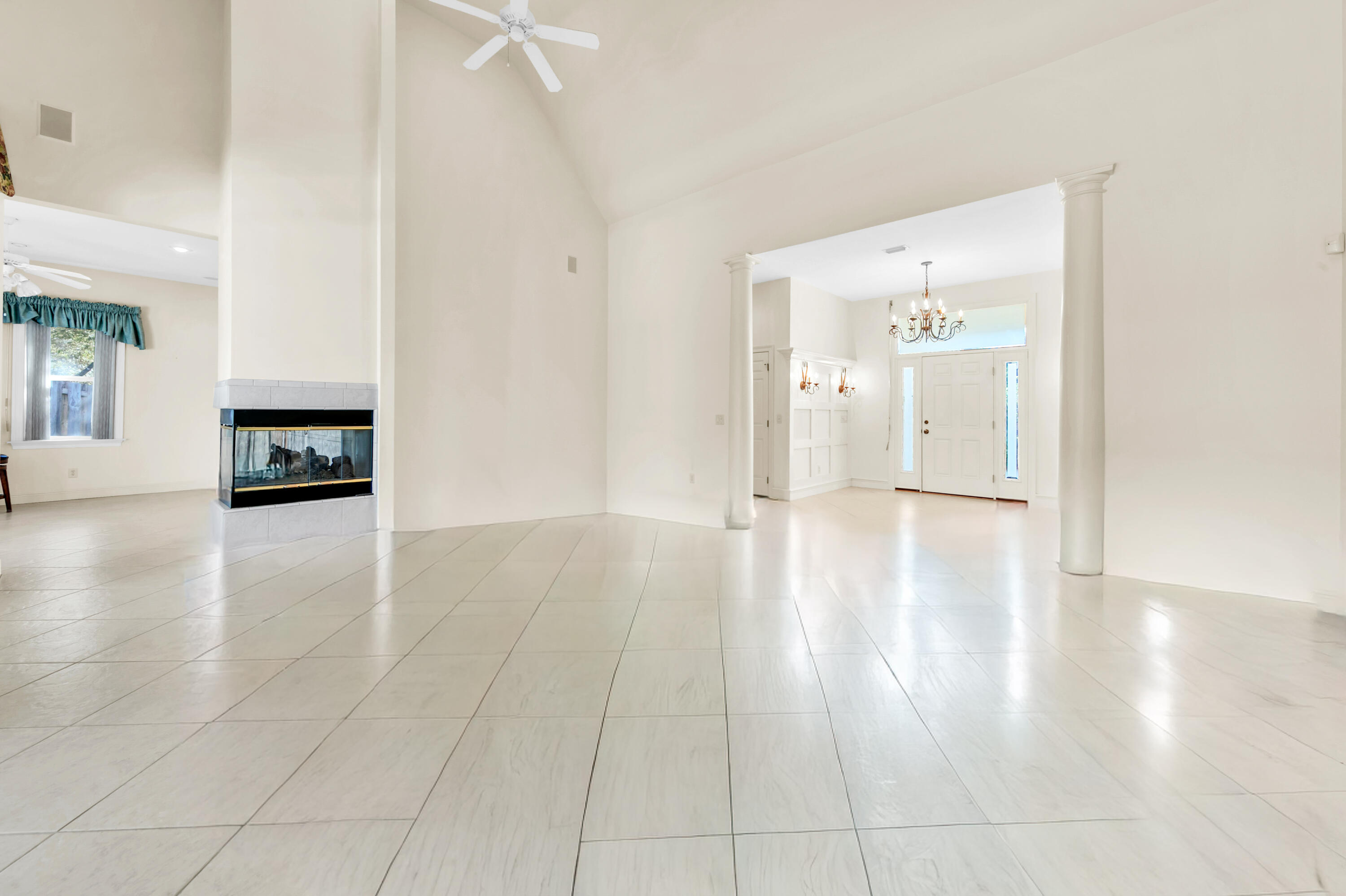 419 Pelican Circle