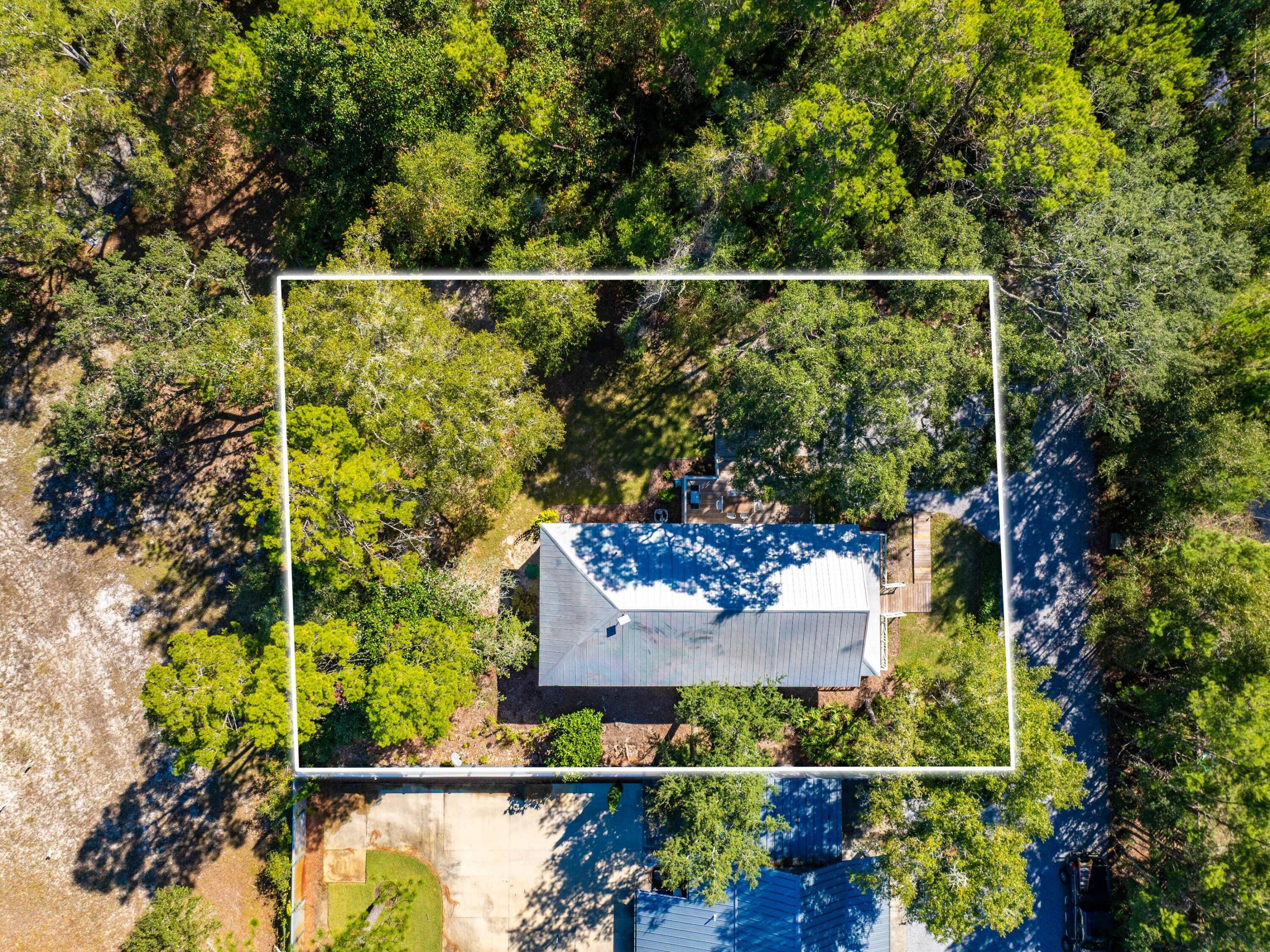 1068 N County Highway 395