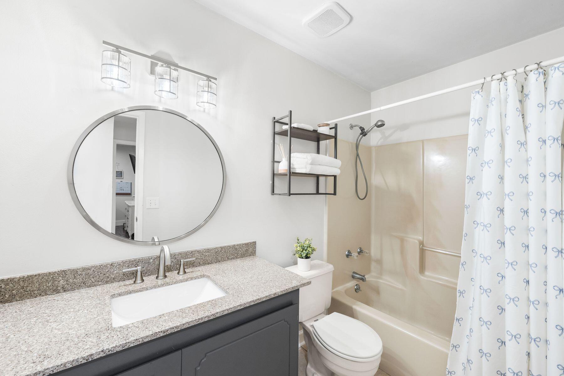 32 7th Avenue 120