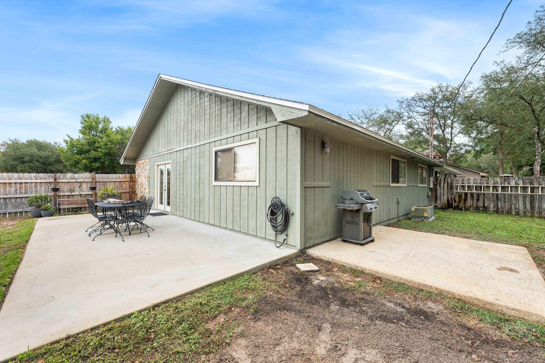 32 7th Avenue 120