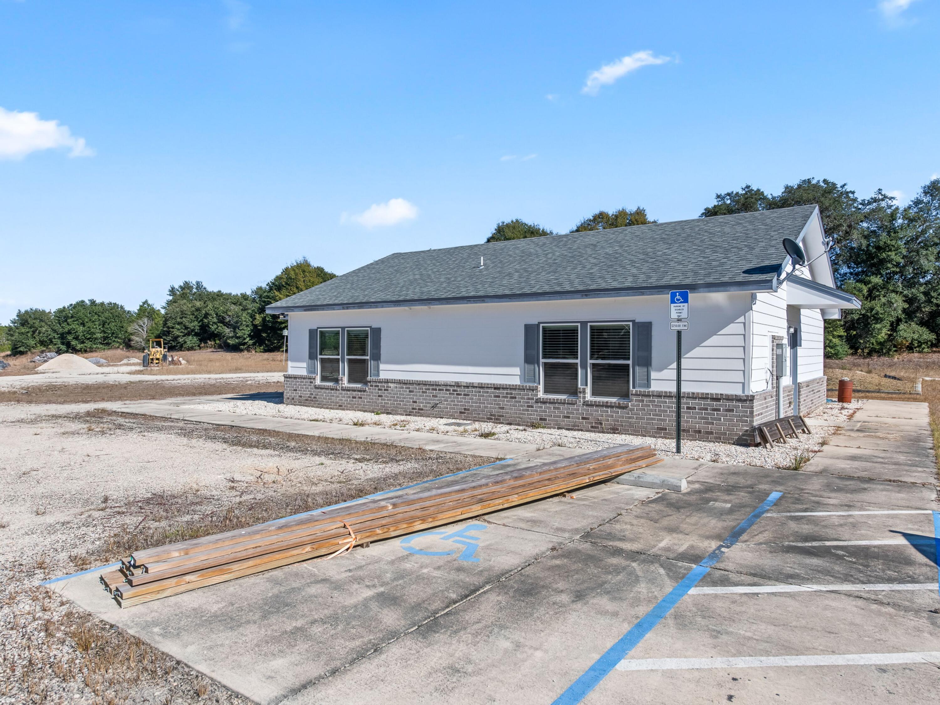 1779&1675 E Hwy 20