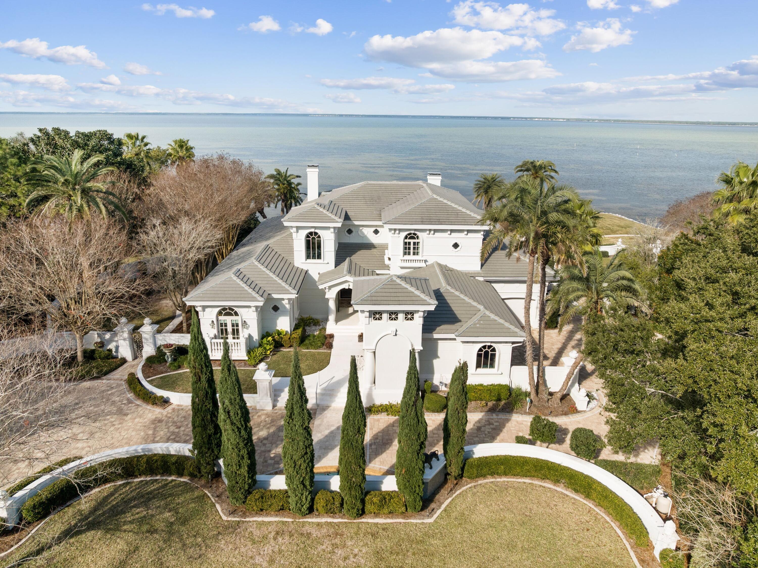 400 Coleman Point