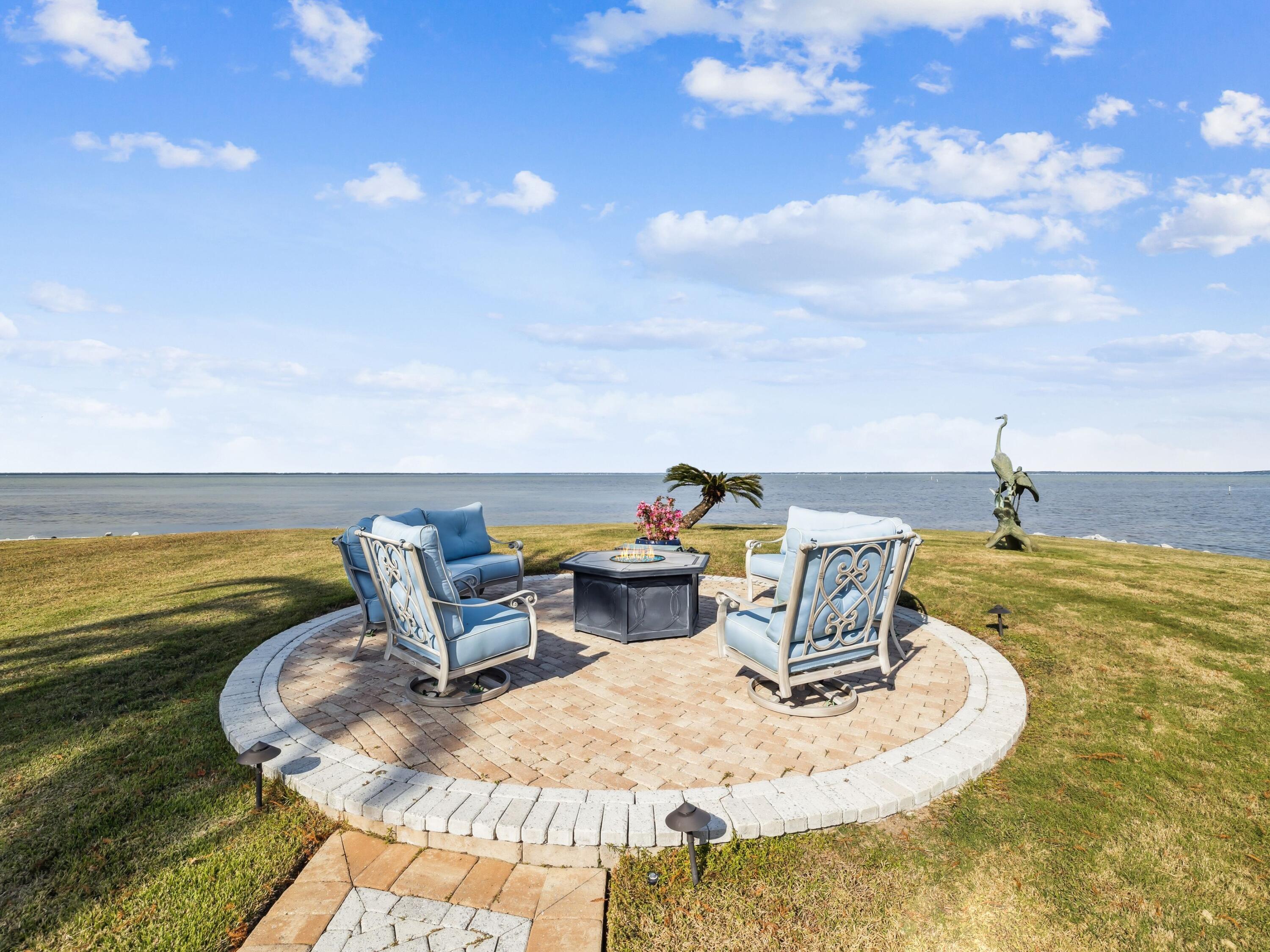 400 Coleman Point