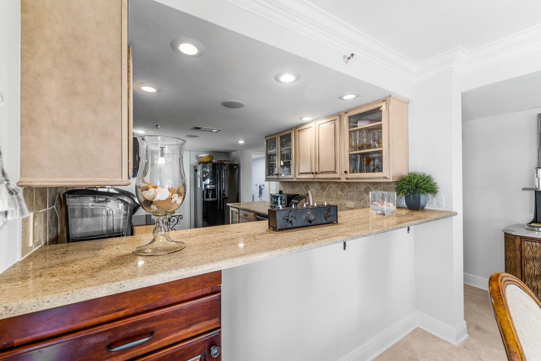 1008 E Highway 98 83