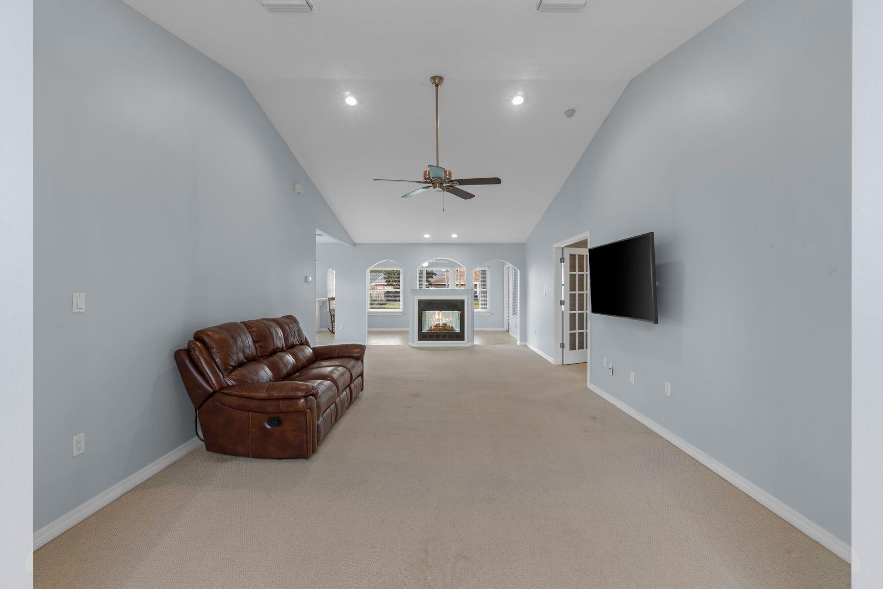 120 Hibiscus Lane