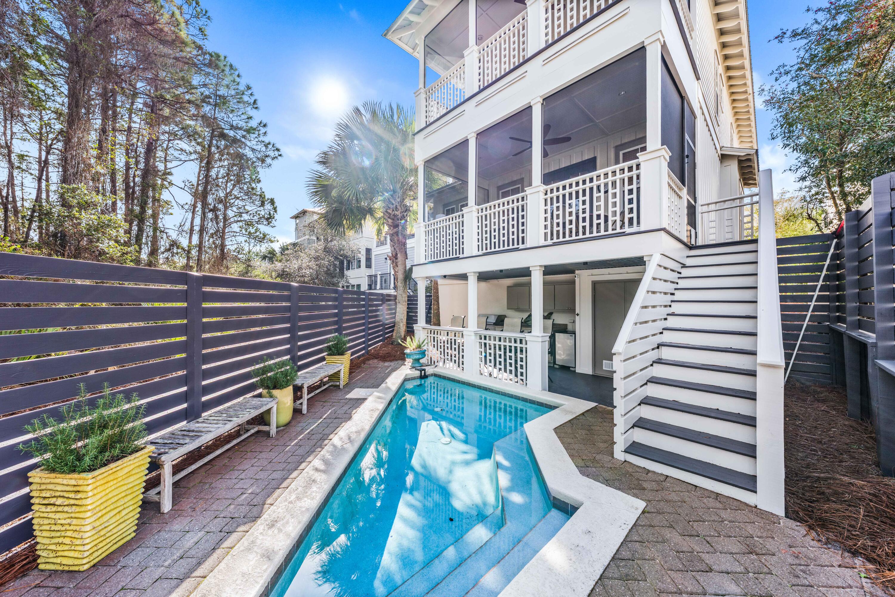 214 E Blue Crab Loop