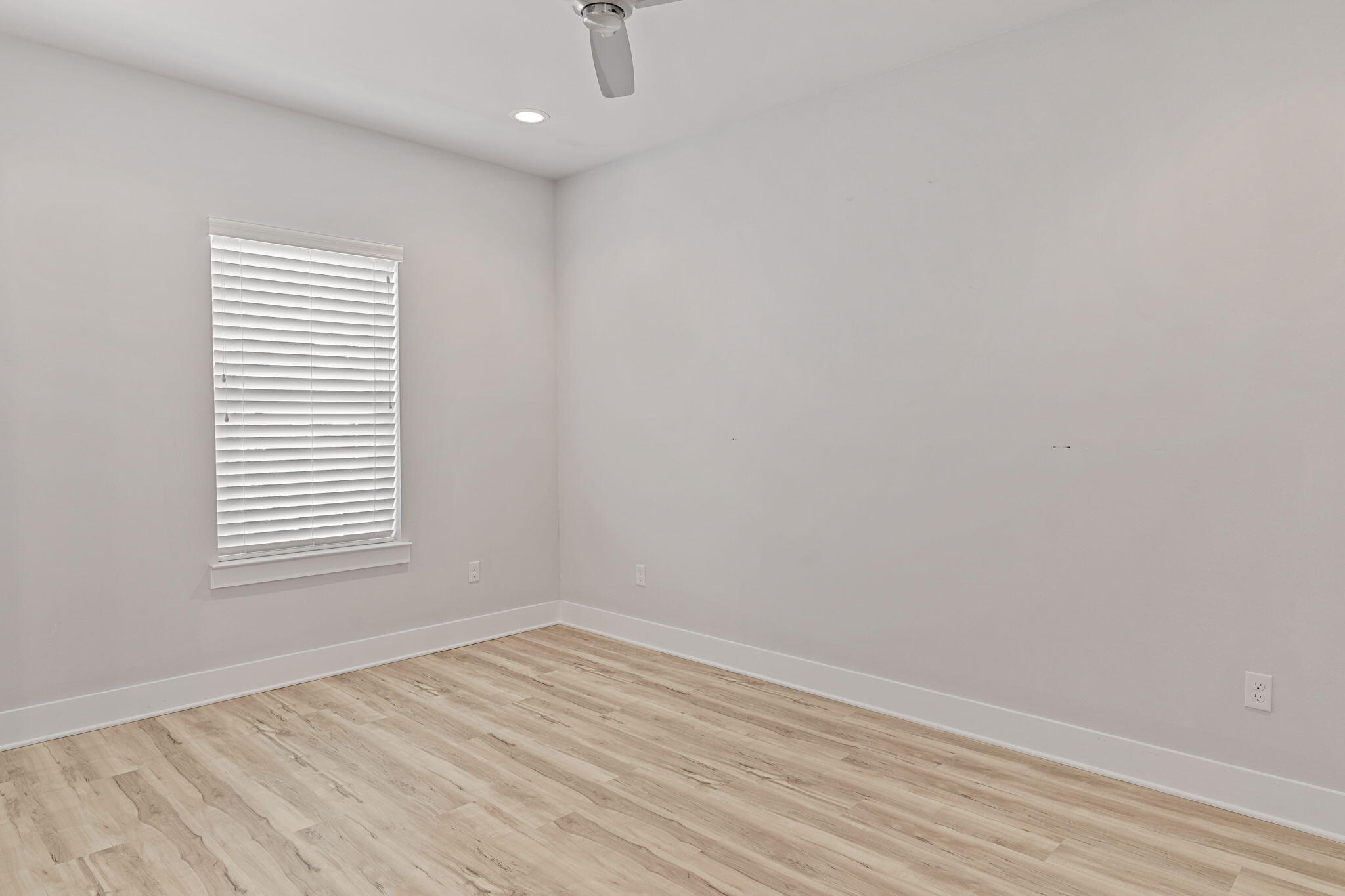 995 Airport Road 43