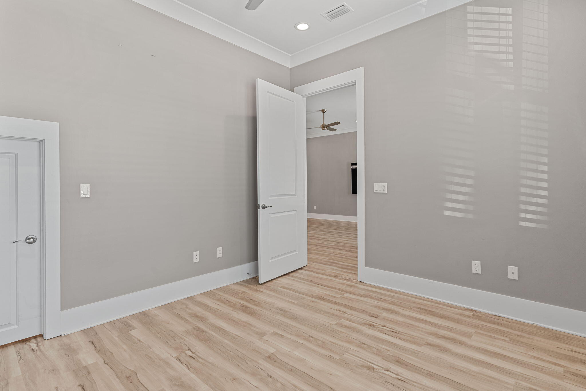 995 Airport Road 43