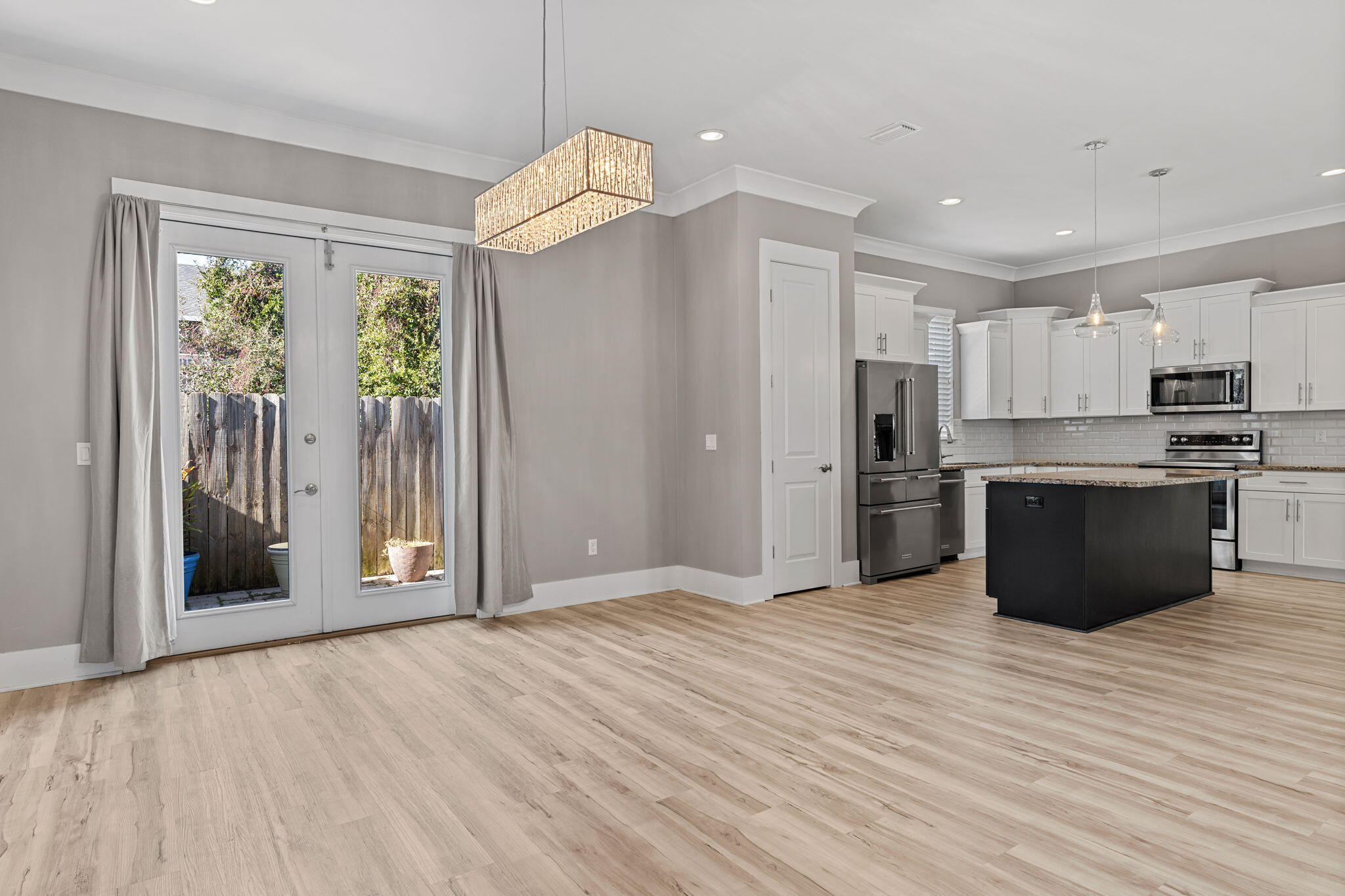 995 Airport Road 43