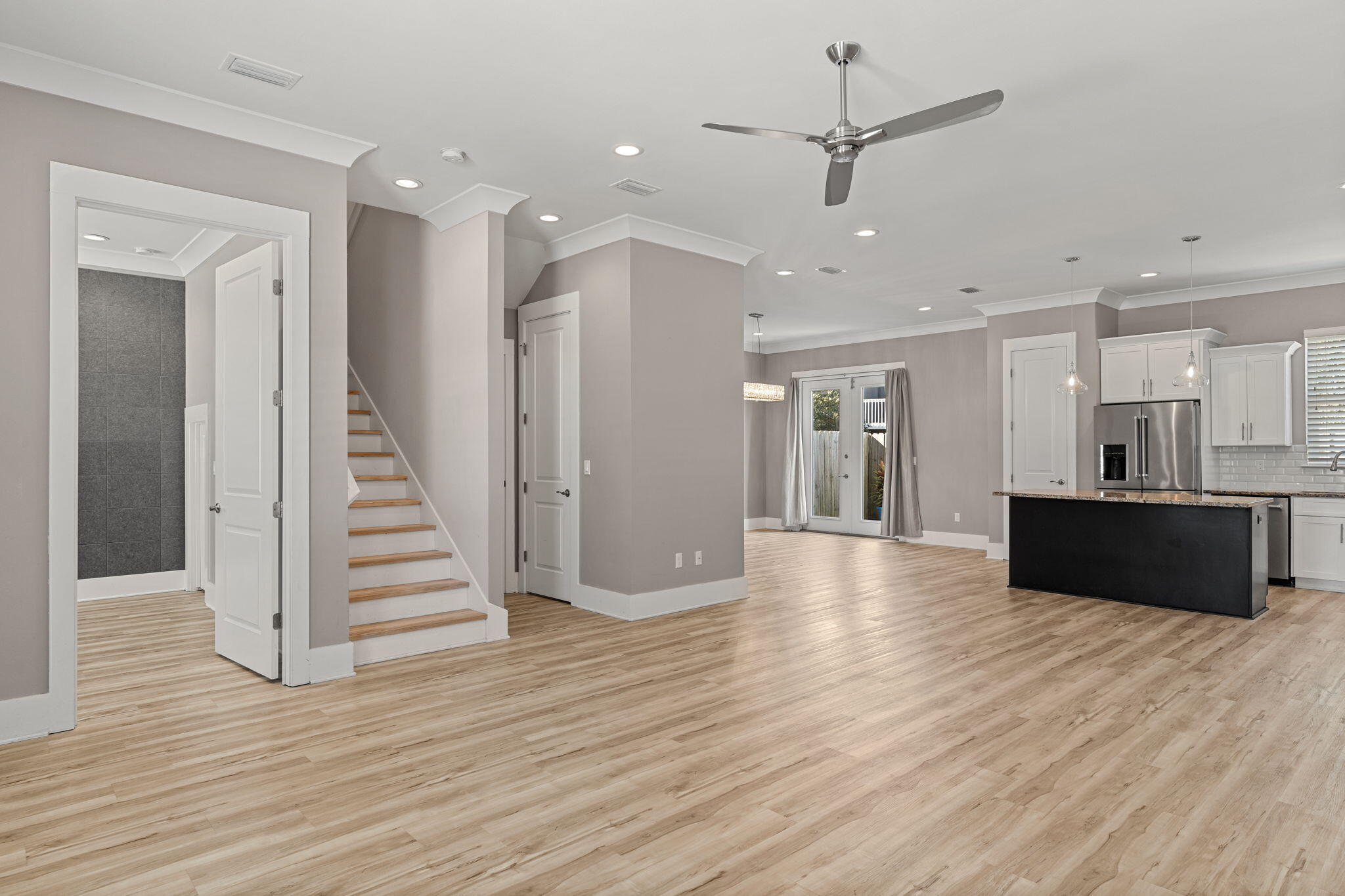 995 Airport Road 43