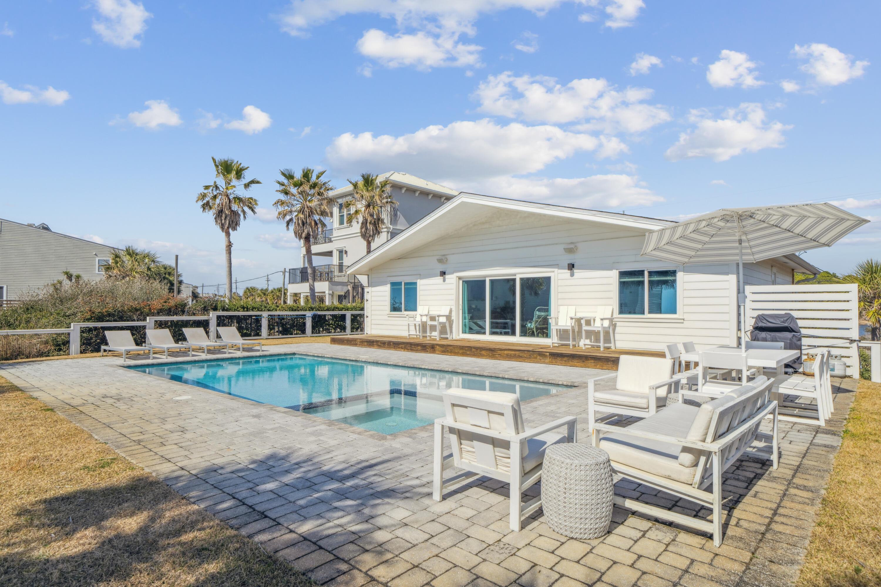 5889 W County Hwy 30A