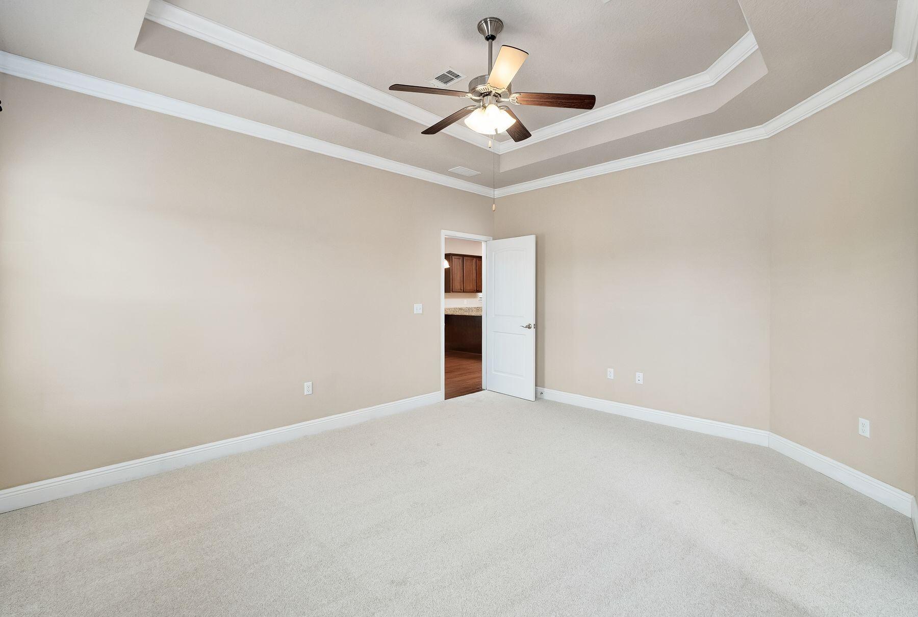 537 Pin Oak Loop