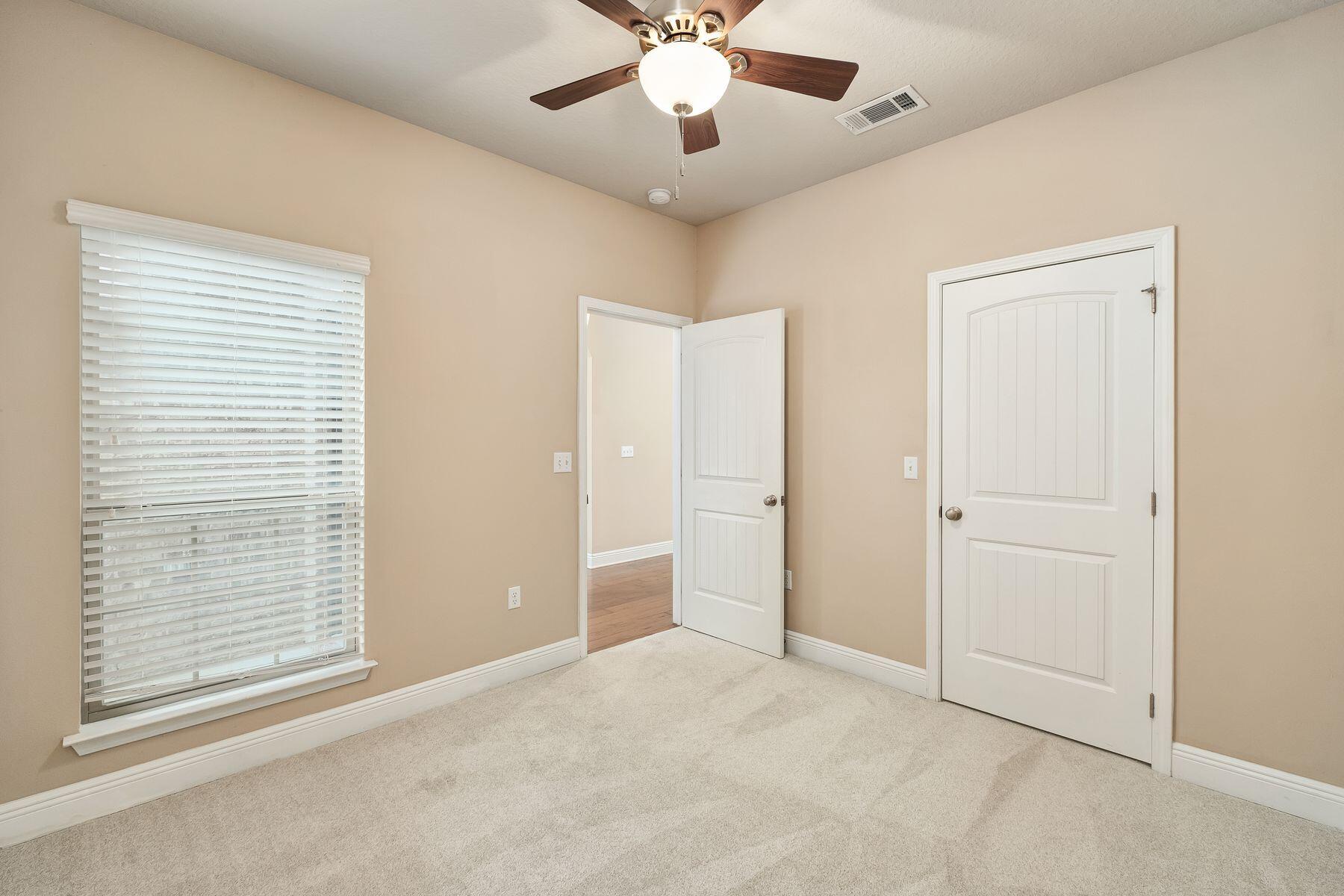 537 Pin Oak Loop